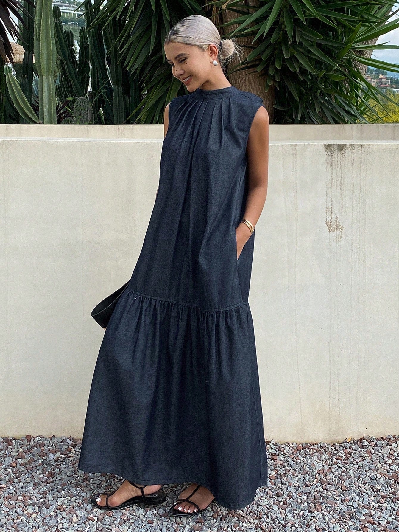 CM-DS225883 Women Casual Seoul Style Halter Neck Sleeveless Denim Skater Dress - Blue