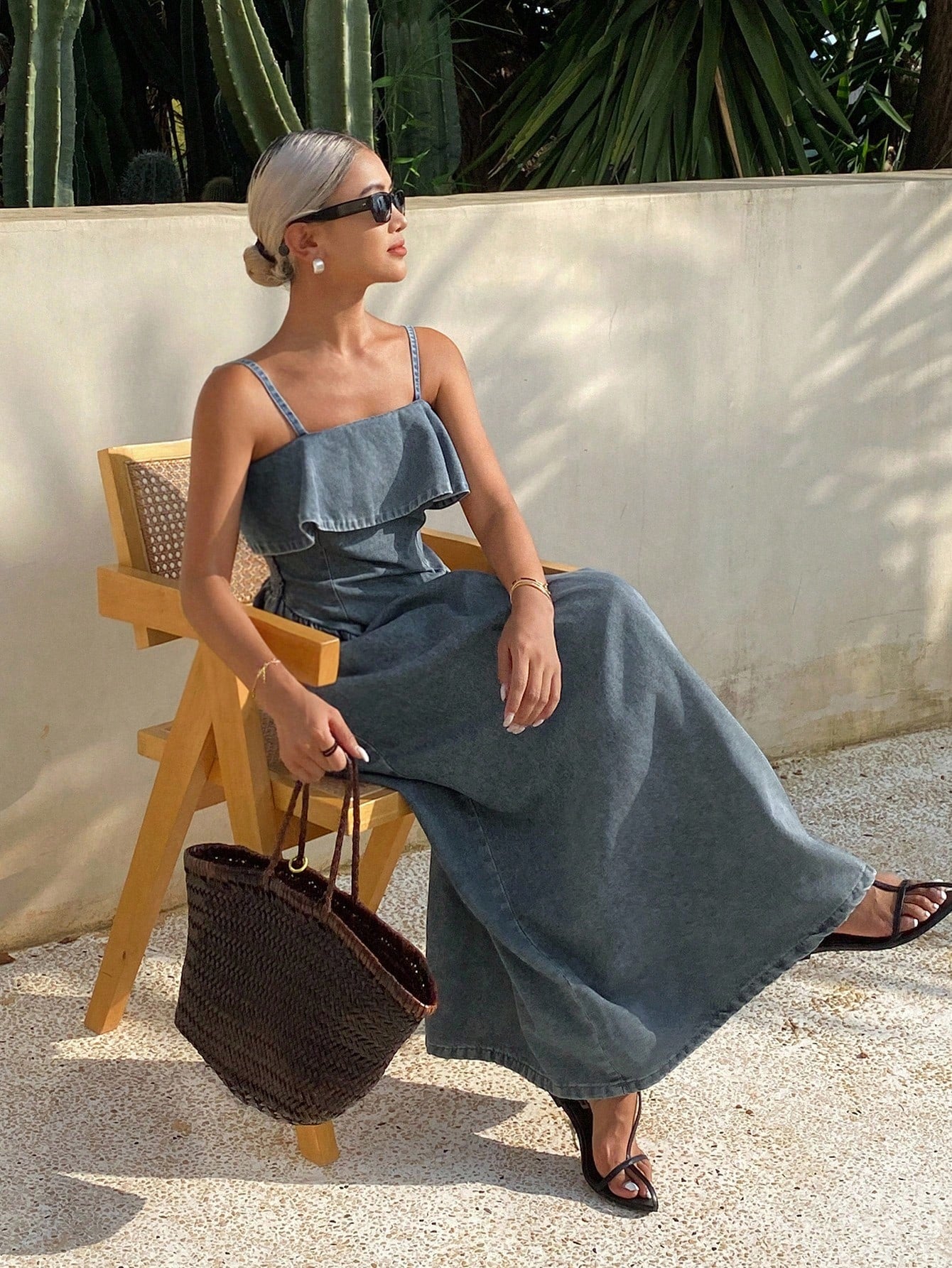 CM-DS833416 Women Casual Seoul Style Sleeveless Ruffle Cinched Waist Maxi Denim Dress - Blue