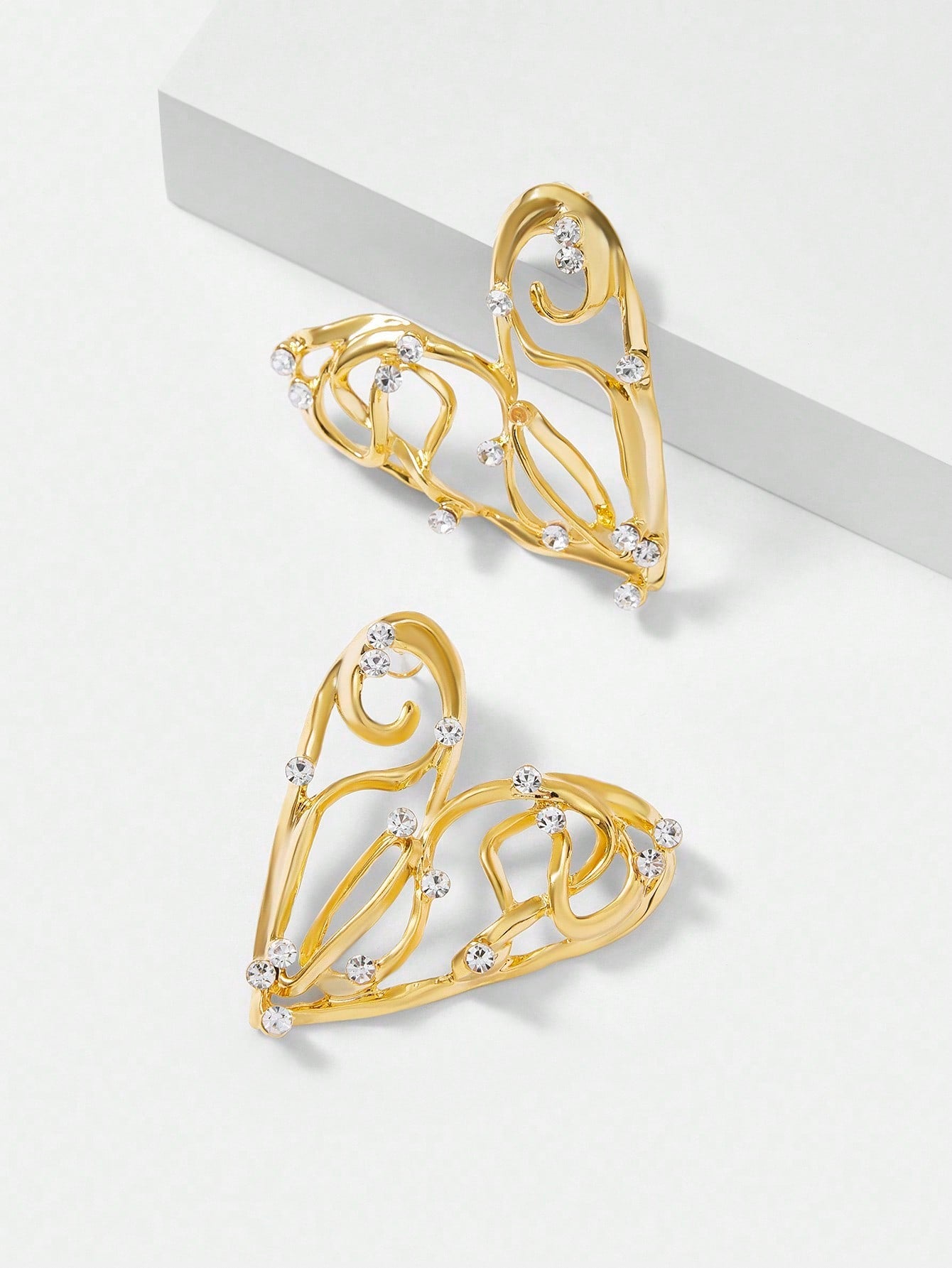 CM-AXS522279 Women Trendy Seoul Style Rhinestone Studded Hollow Out Heart Stud Earrings - Gold