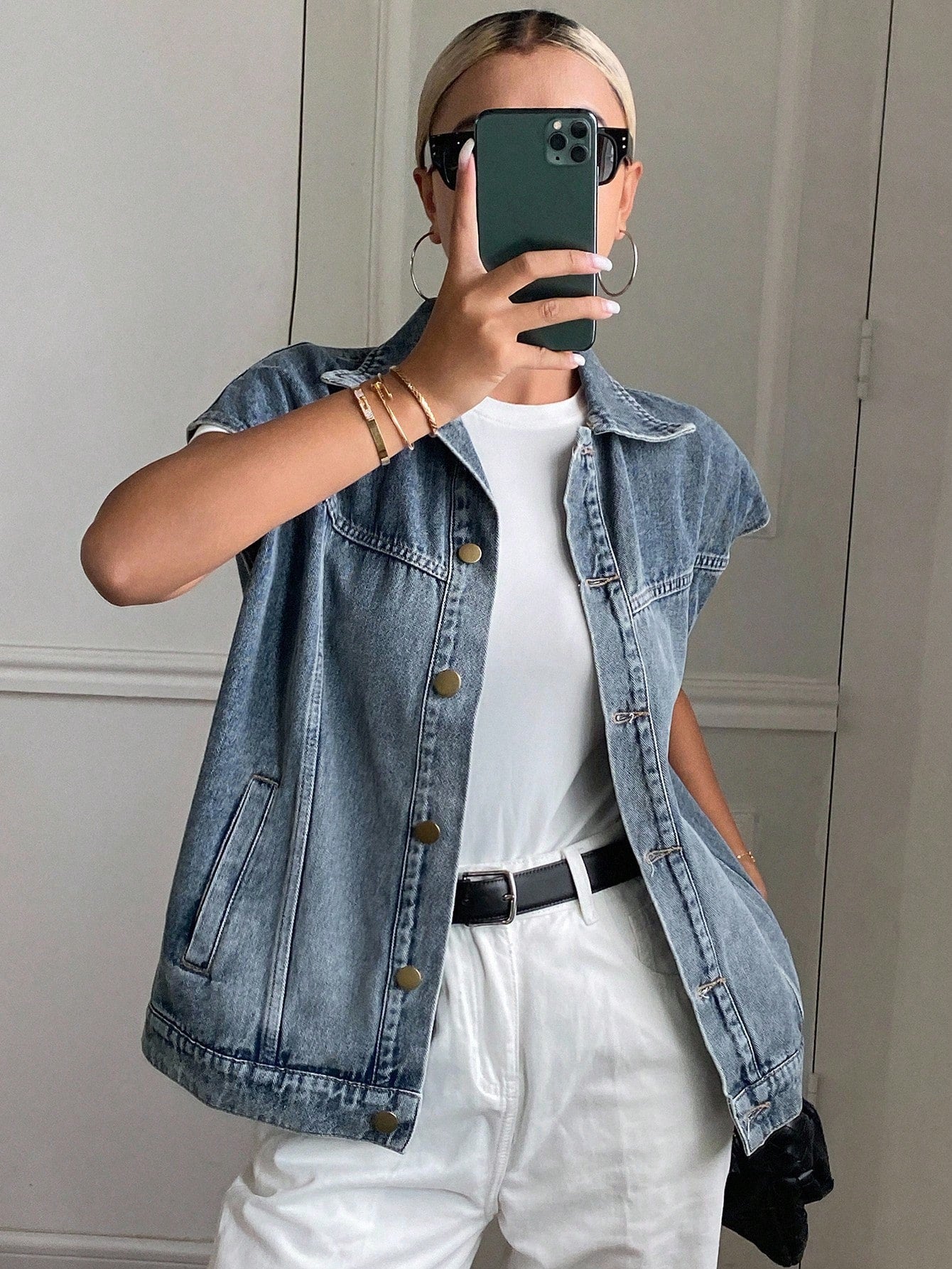 CM-CS084257 Women Casual Seoul Style Medium Wash Lapel Neckline Sleeveless Oversized Denim Vest