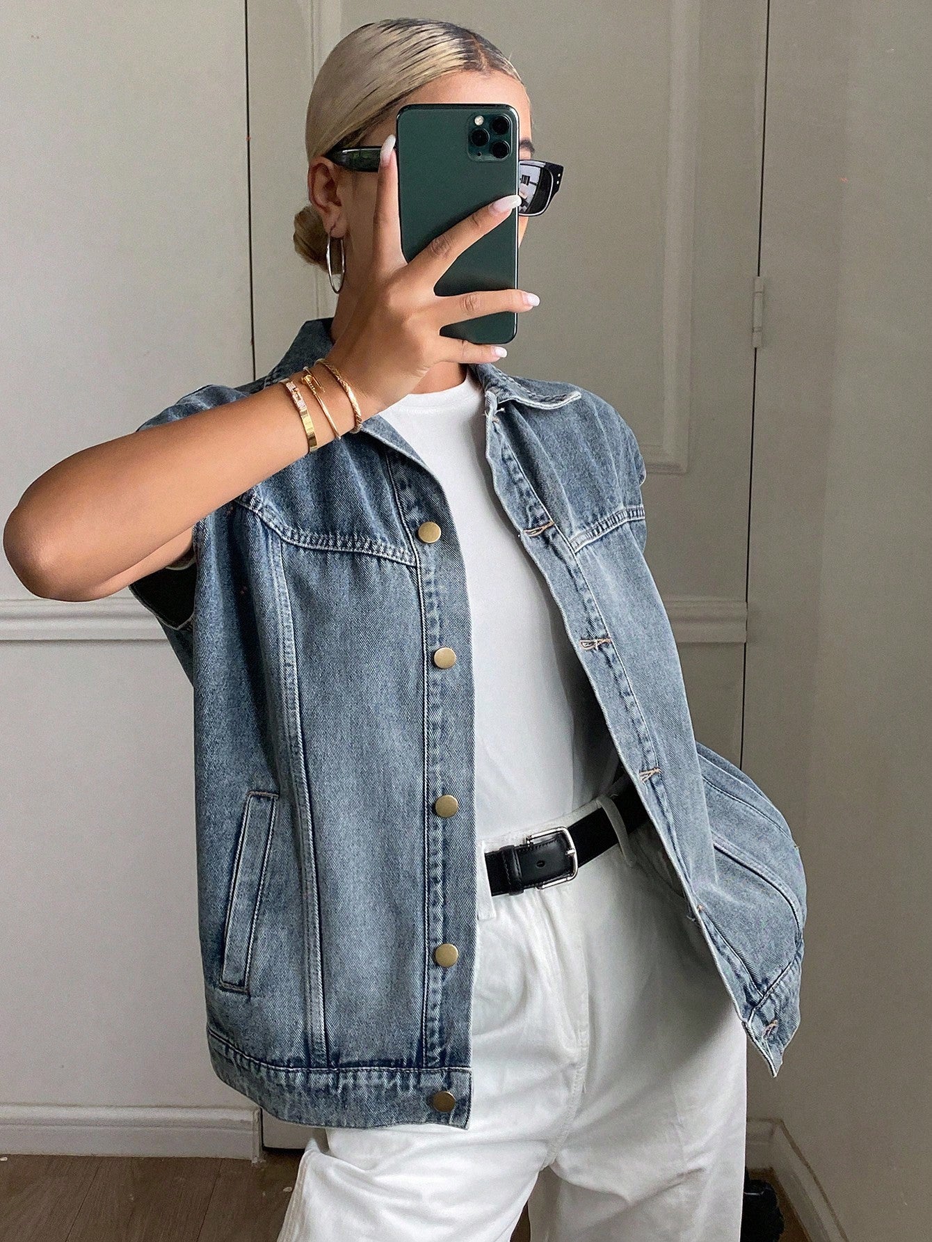 CM-CS084257 Women Casual Seoul Style Medium Wash Lapel Neckline Sleeveless Oversized Denim Vest