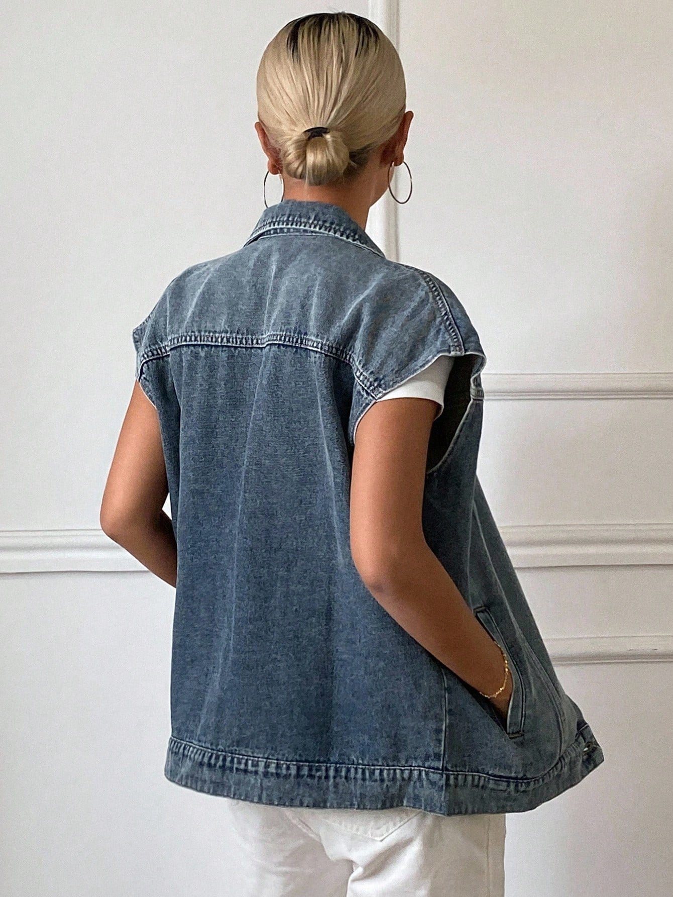 CM-CS084257 Women Casual Seoul Style Medium Wash Lapel Neckline Sleeveless Oversized Denim Vest