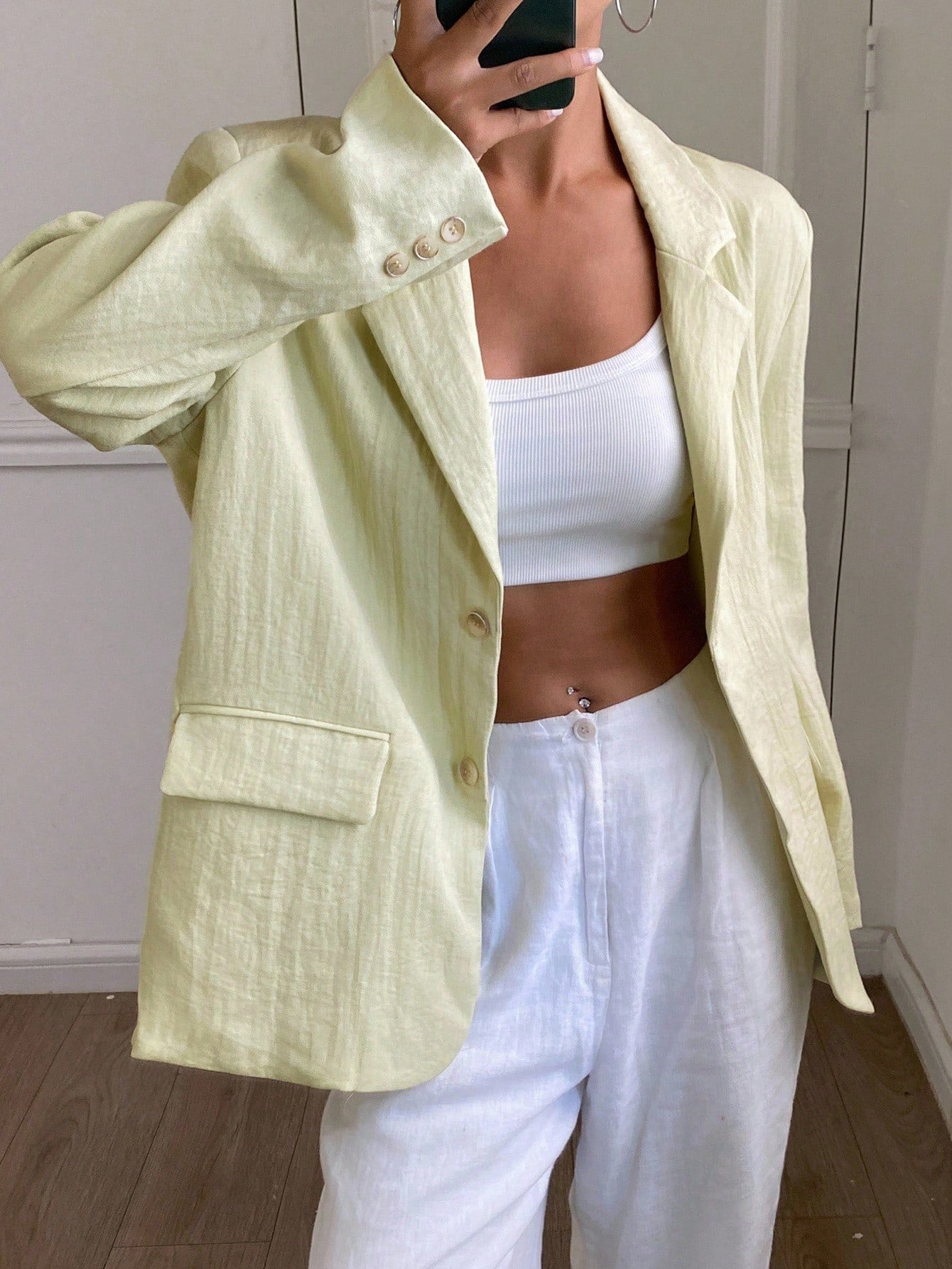 CM-CS827966 Women Casual Seoul Style Wide Shoulder Long Sleeve Pocket Open Slit Thick Jacket