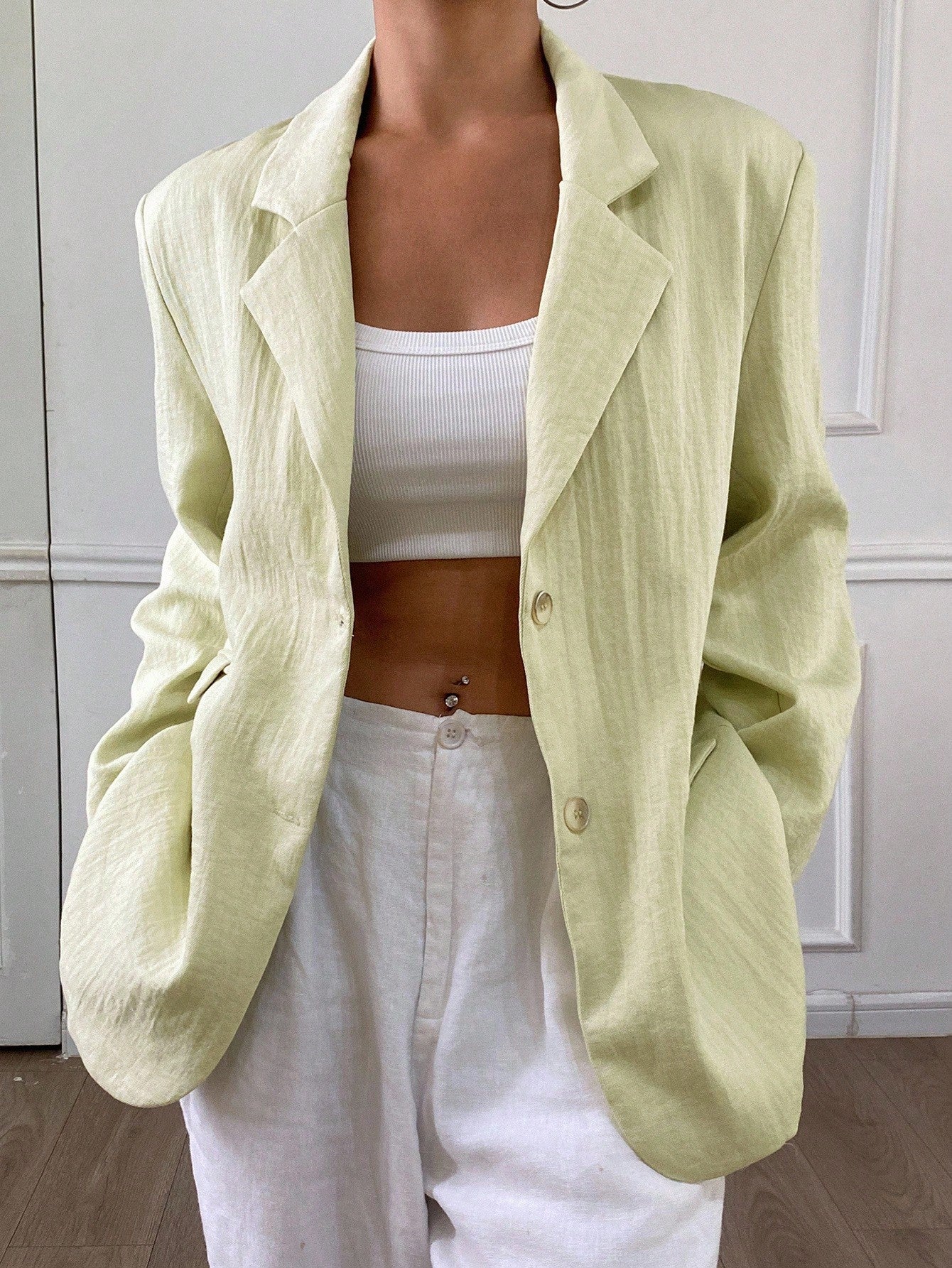 CM-CS827966 Women Casual Seoul Style Wide Shoulder Long Sleeve Pocket Open Slit Thick Jacket