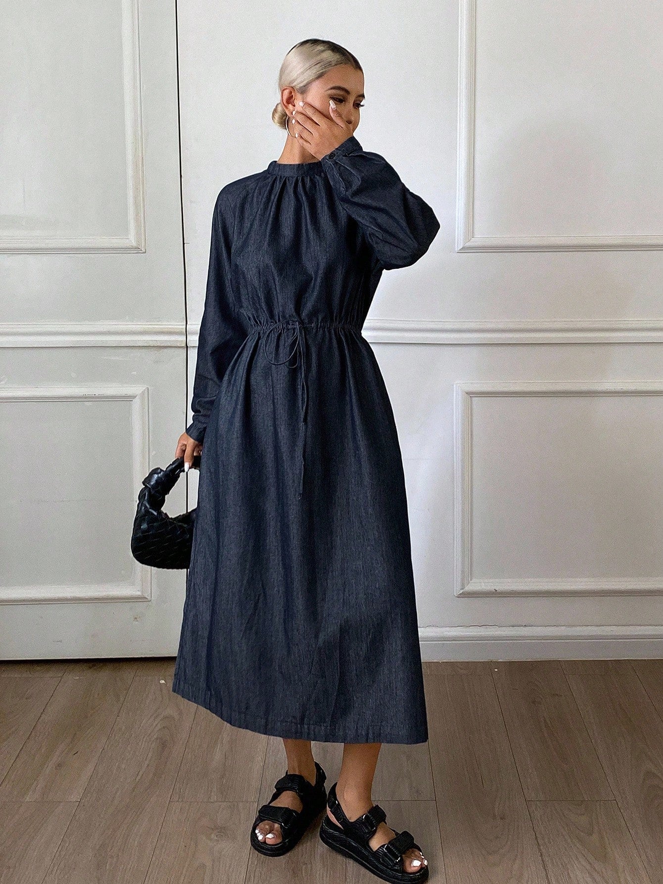 CM-DS213821 Women Casual Seoul Style Dark Wash Round Neck Extra Long Sleeve Cinched Waist Midi Denim Dress
