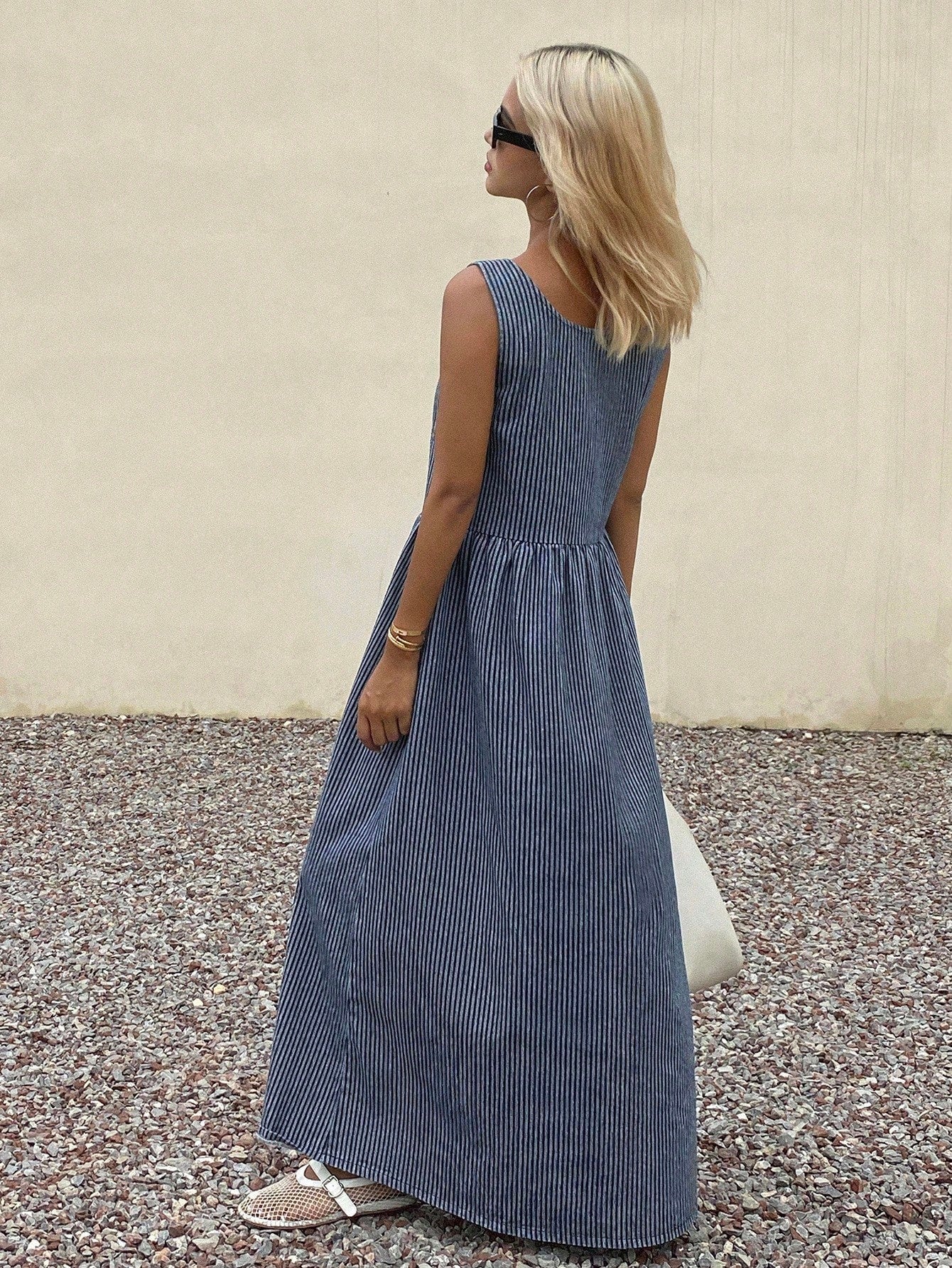 CM-DS114313 Women Casual Seoul Style Round Neck Sleeveless Loose Striped Denim Dress - Blue