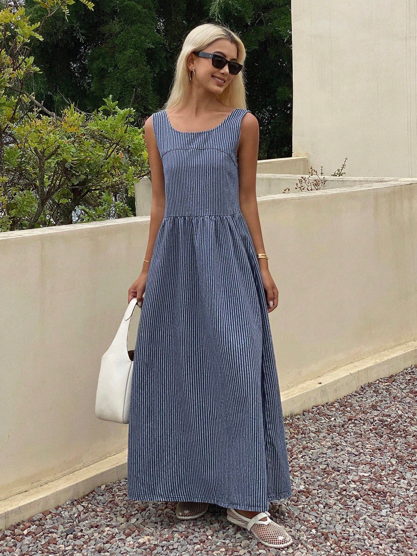 CM-DS114313 Women Casual Seoul Style Round Neck Sleeveless Loose Striped Denim Dress - Blue
