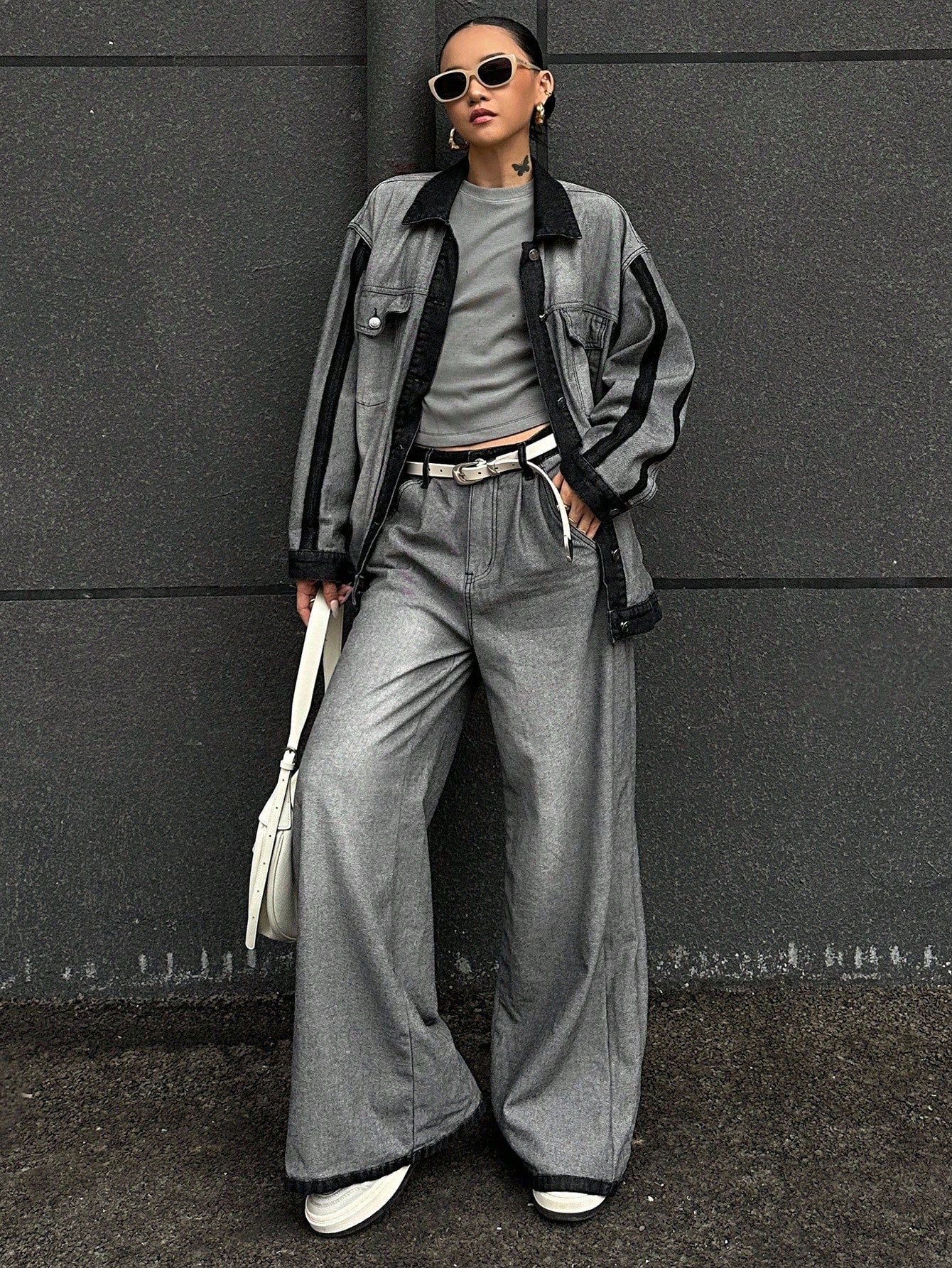 CM-SS906604 Women Elegant Seoul Style Collar Neckline Long Sleeve Contrast Color Jacket With Loose Fit Jeans - Set