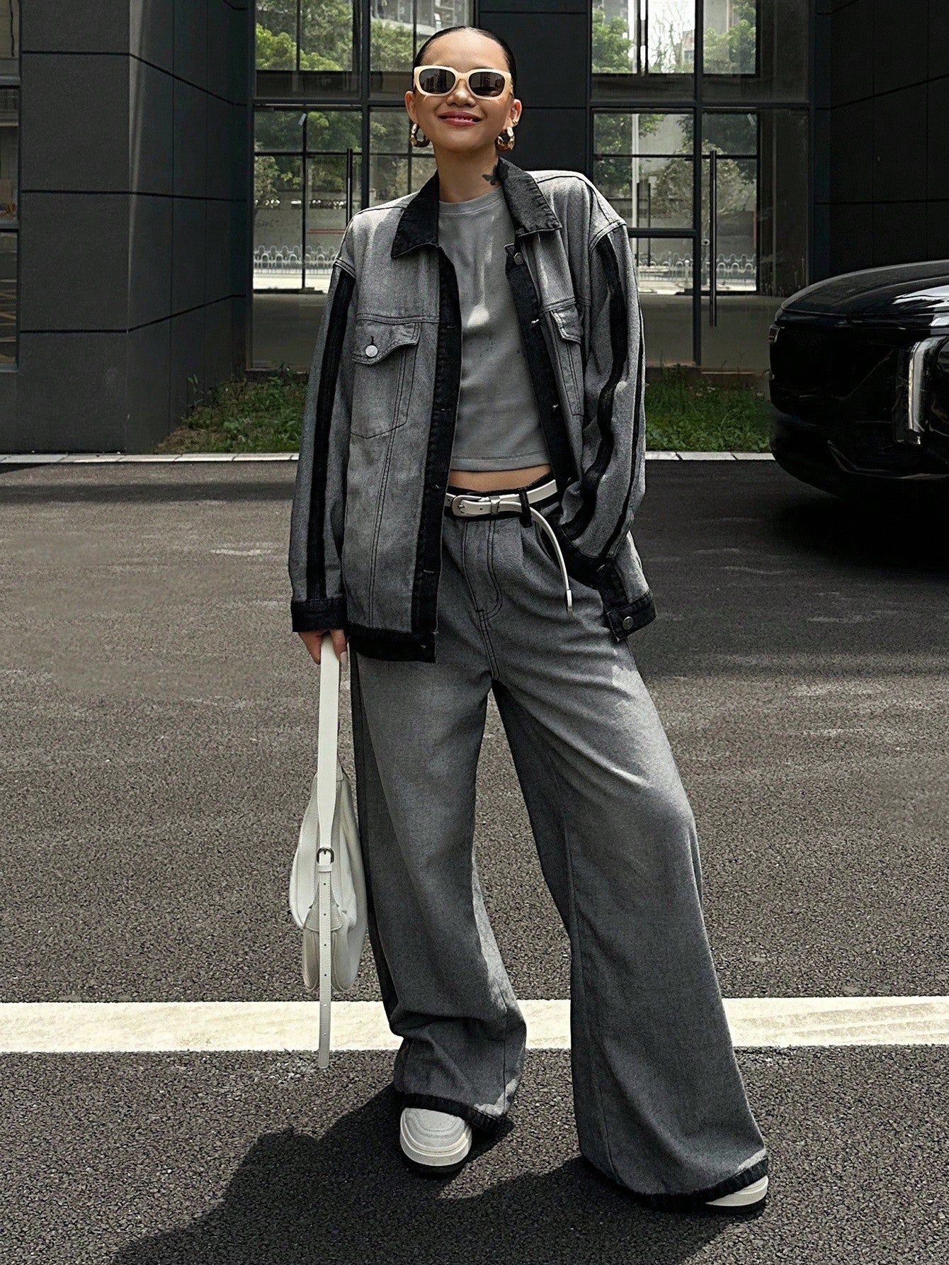 CM-SS906604 Women Elegant Seoul Style Collar Neckline Long Sleeve Contrast Color Jacket With Loose Fit Jeans - Set