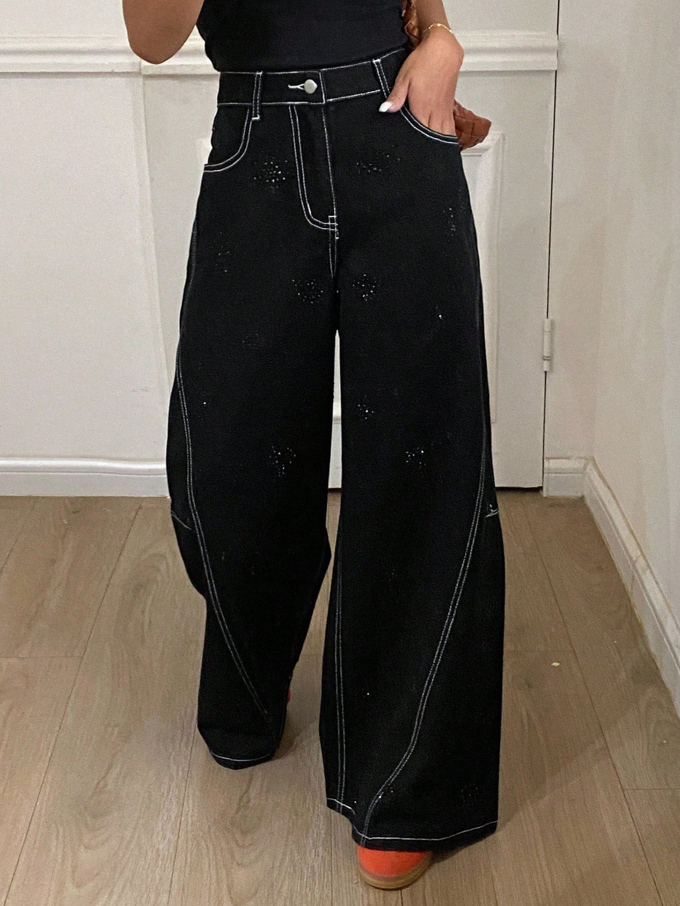 CM-BS715375 Women Casual Seoul Style Contrast Stitching Rhinestone Decor Loose Wide Leg Jeans - Black