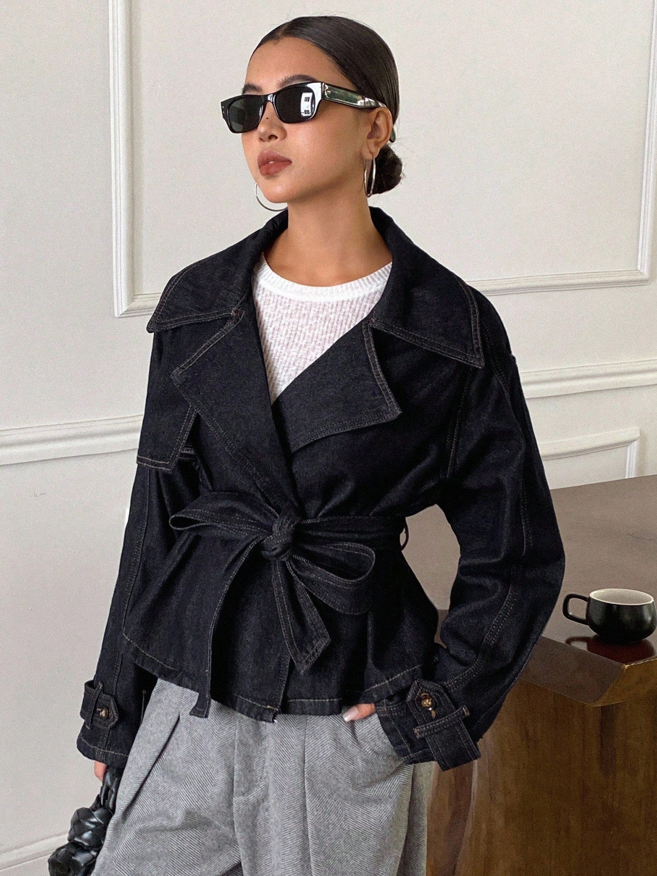 CM-CS447327 Women Casual Seoul Style Dark Wash Extra Long Sleeve Cinched Waist Oversized Denim Jacket