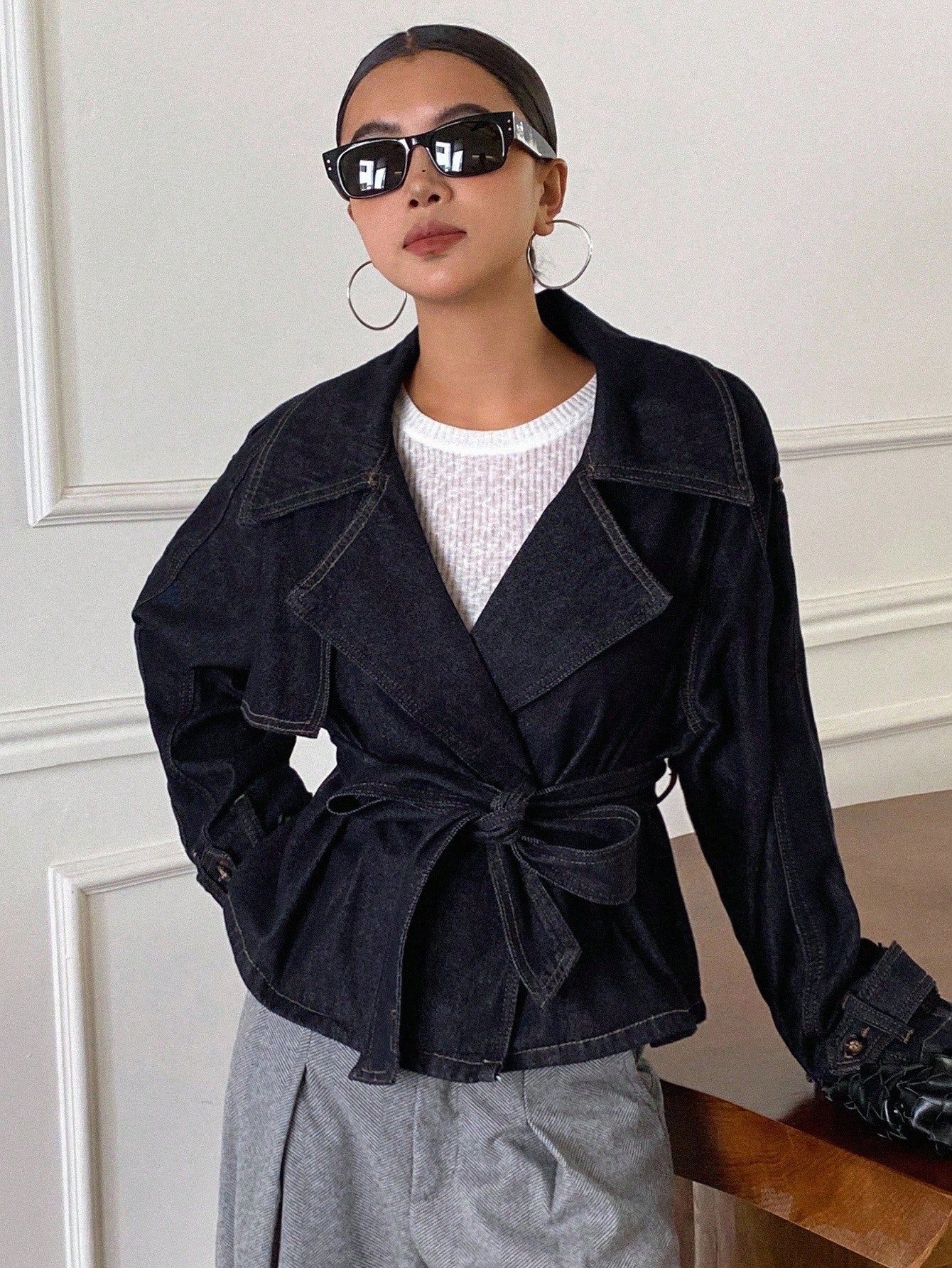 CM-CS447327 Women Casual Seoul Style Dark Wash Extra Long Sleeve Cinched Waist Oversized Denim Jacket