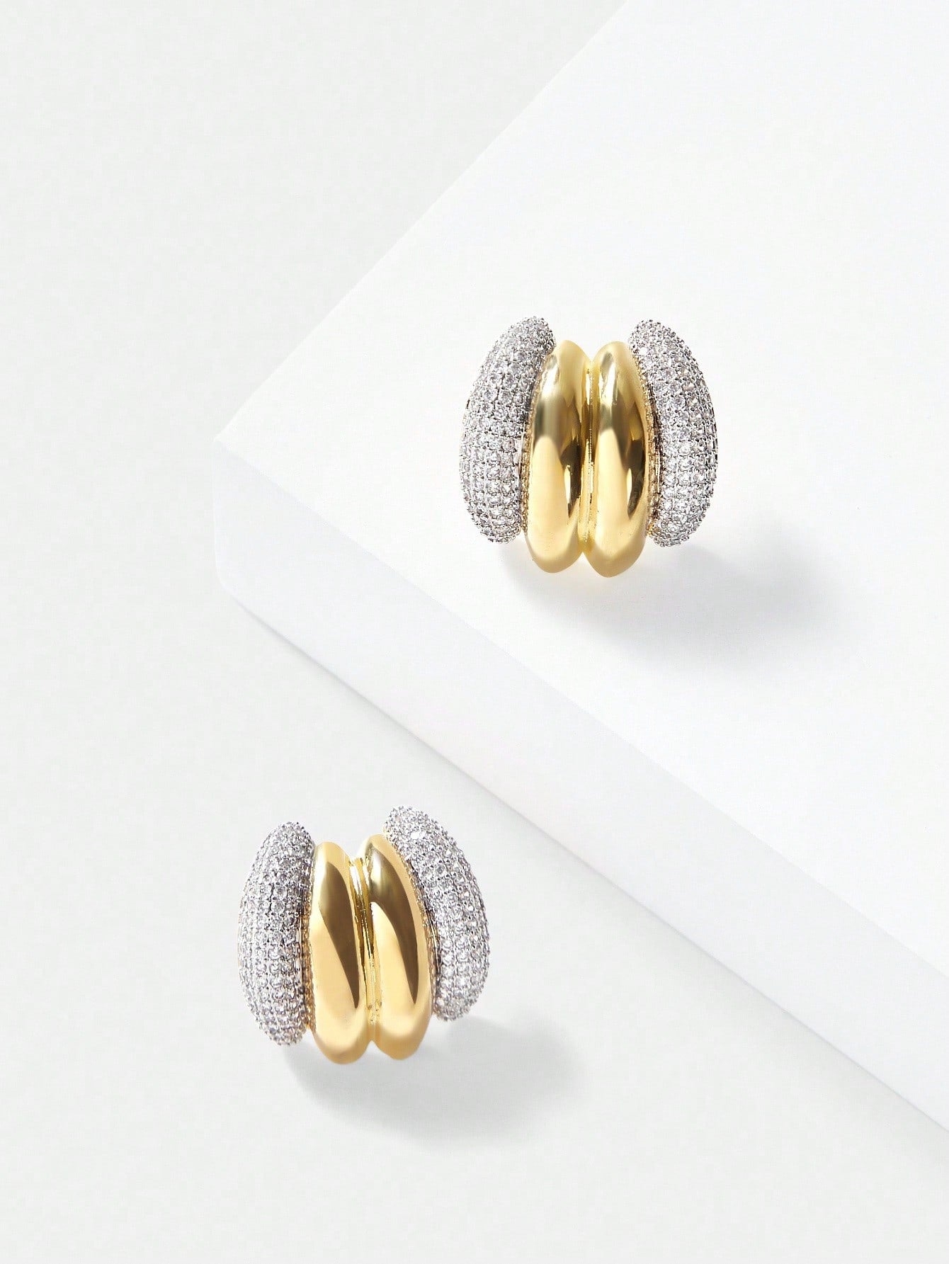 CM-AXS922968 Women Trendy Seoul Style 18K Gold Plated Multicolor Cubic Zirconia Earrings