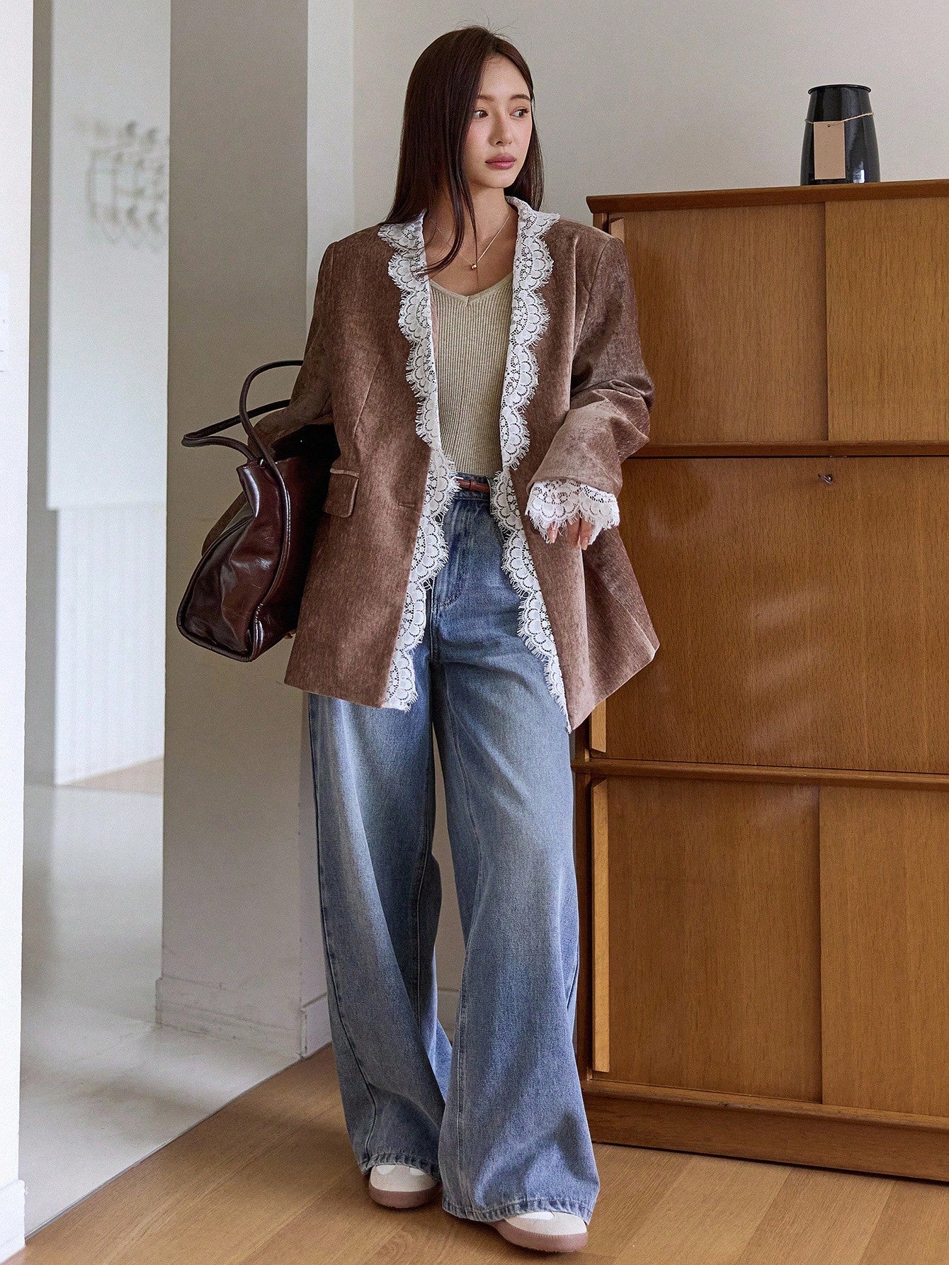 CM-CS949525 Women Elegant Seoul Style Contrast Color Lace Patchwork Lapel Long Sleeve Blazer - Brown