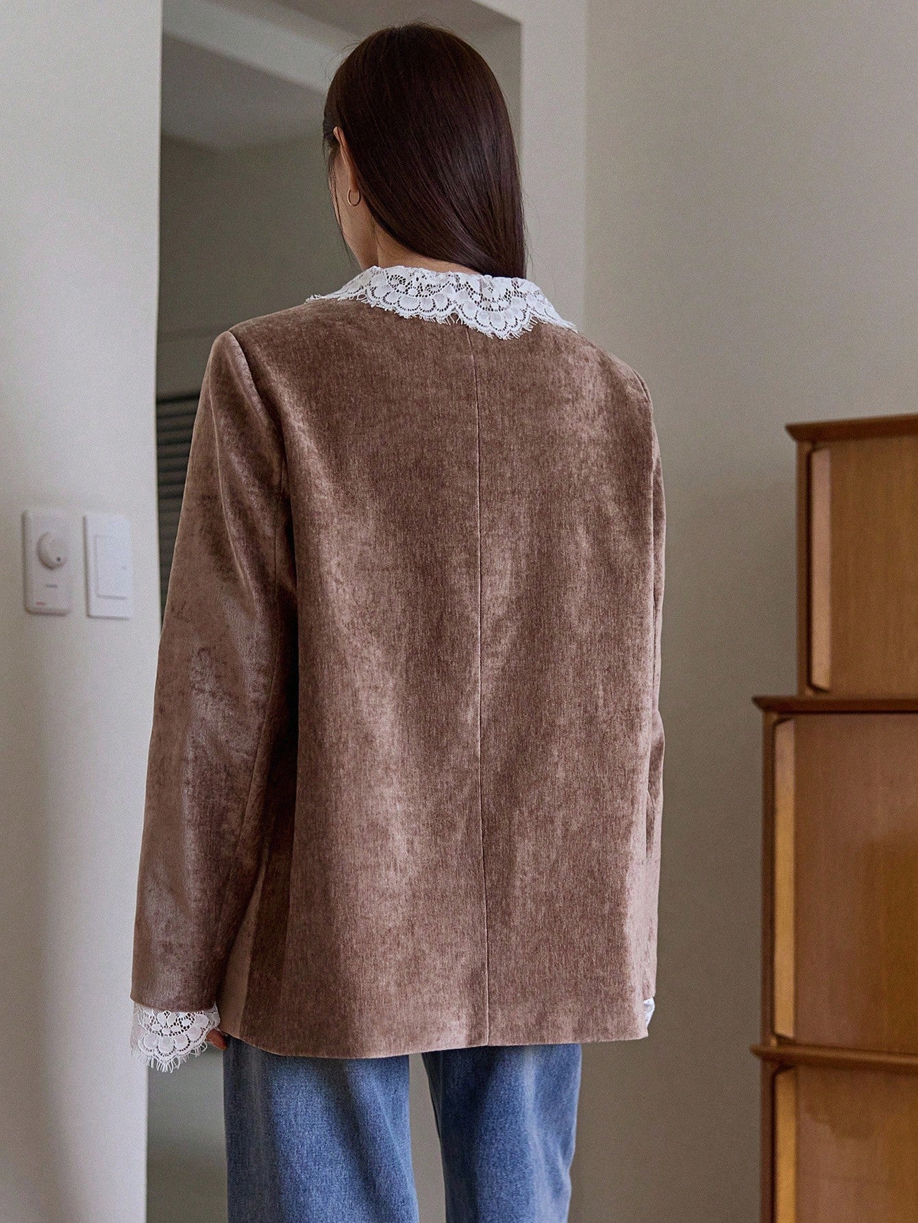 CM-CS949525 Women Elegant Seoul Style Contrast Color Lace Patchwork Lapel Long Sleeve Blazer - Brown