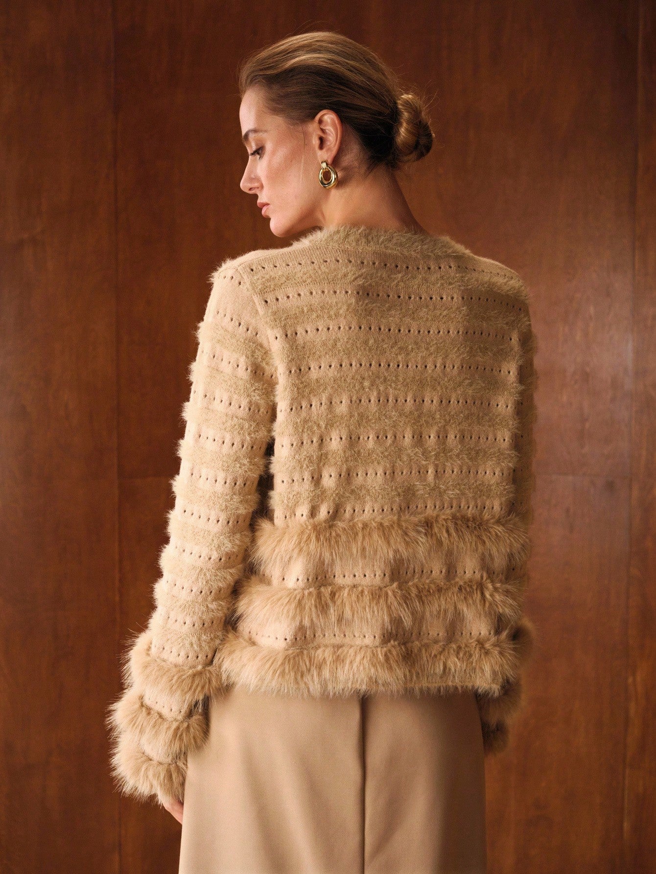 CM-CS011102 Women Elegant Seoul Style V-Neck Long Sleeve Contrast Faux Fur Button Up Cardigan - Camel