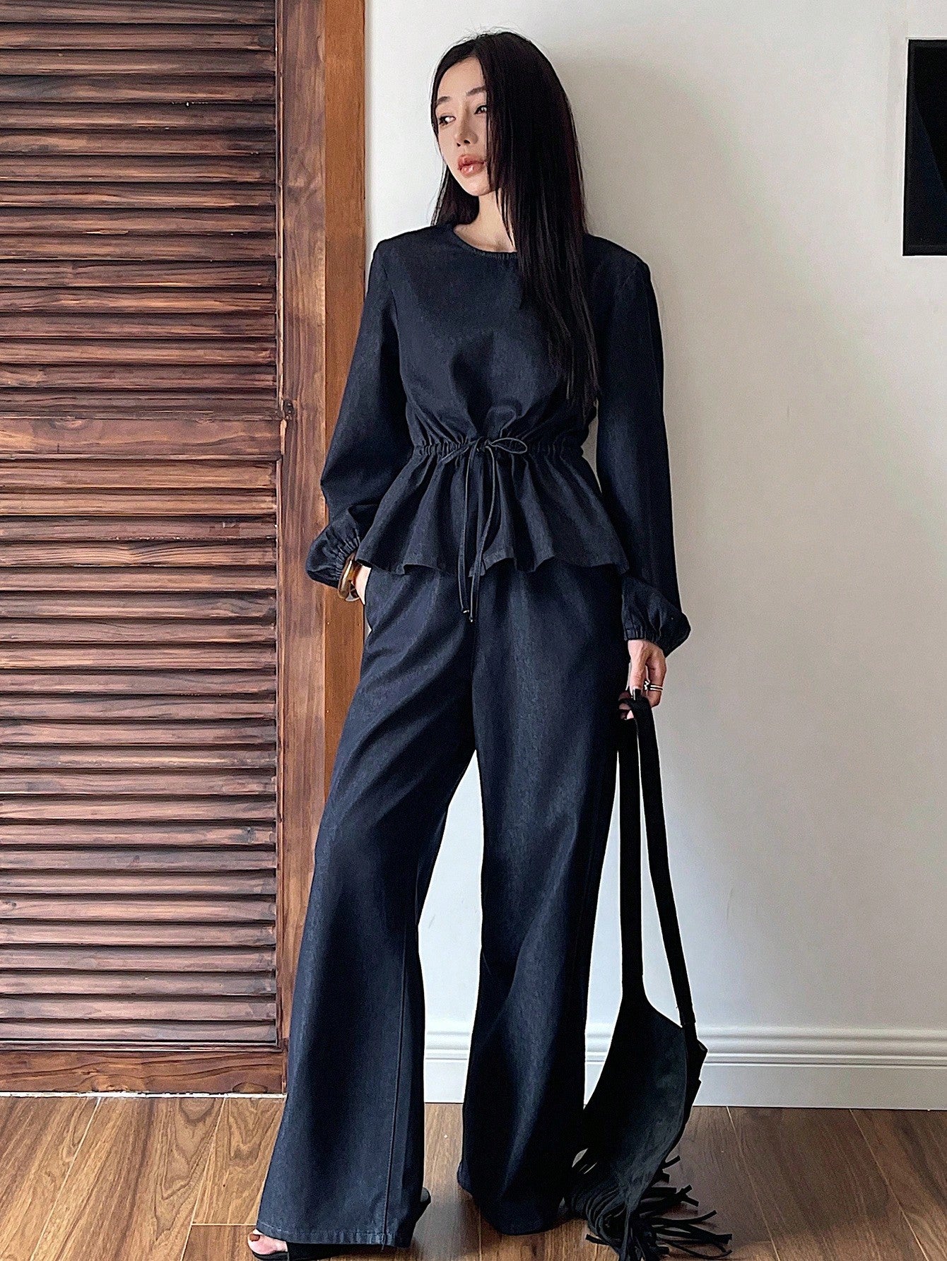 CM-SS410488 Women Elegant Seoul Style Round Neck Long Sleeve Drawstring Loose Top With Denim Pants - Set