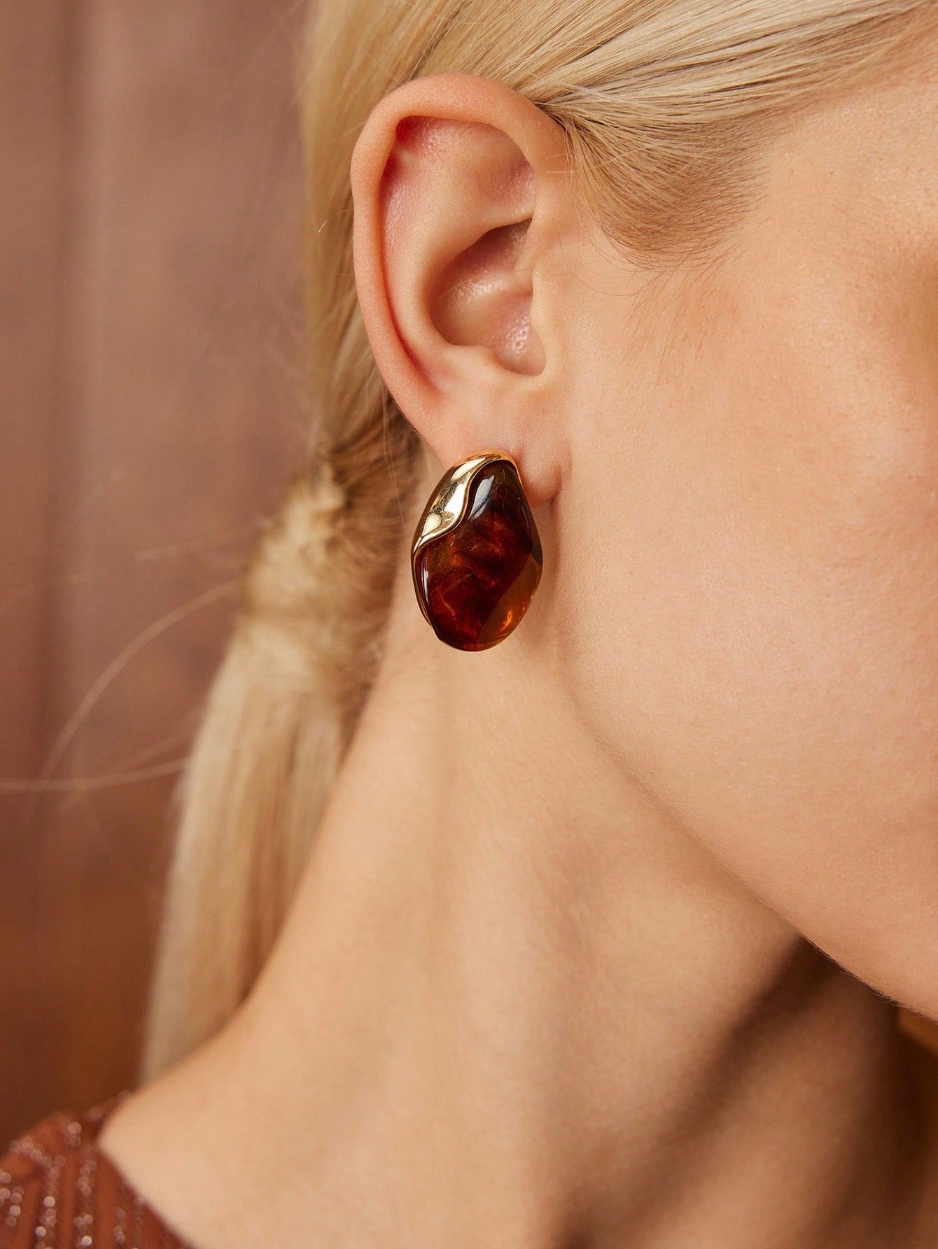 CM-AXS555955 Women Trendy Seoul Style Teardrop Resin Earrings - Brown