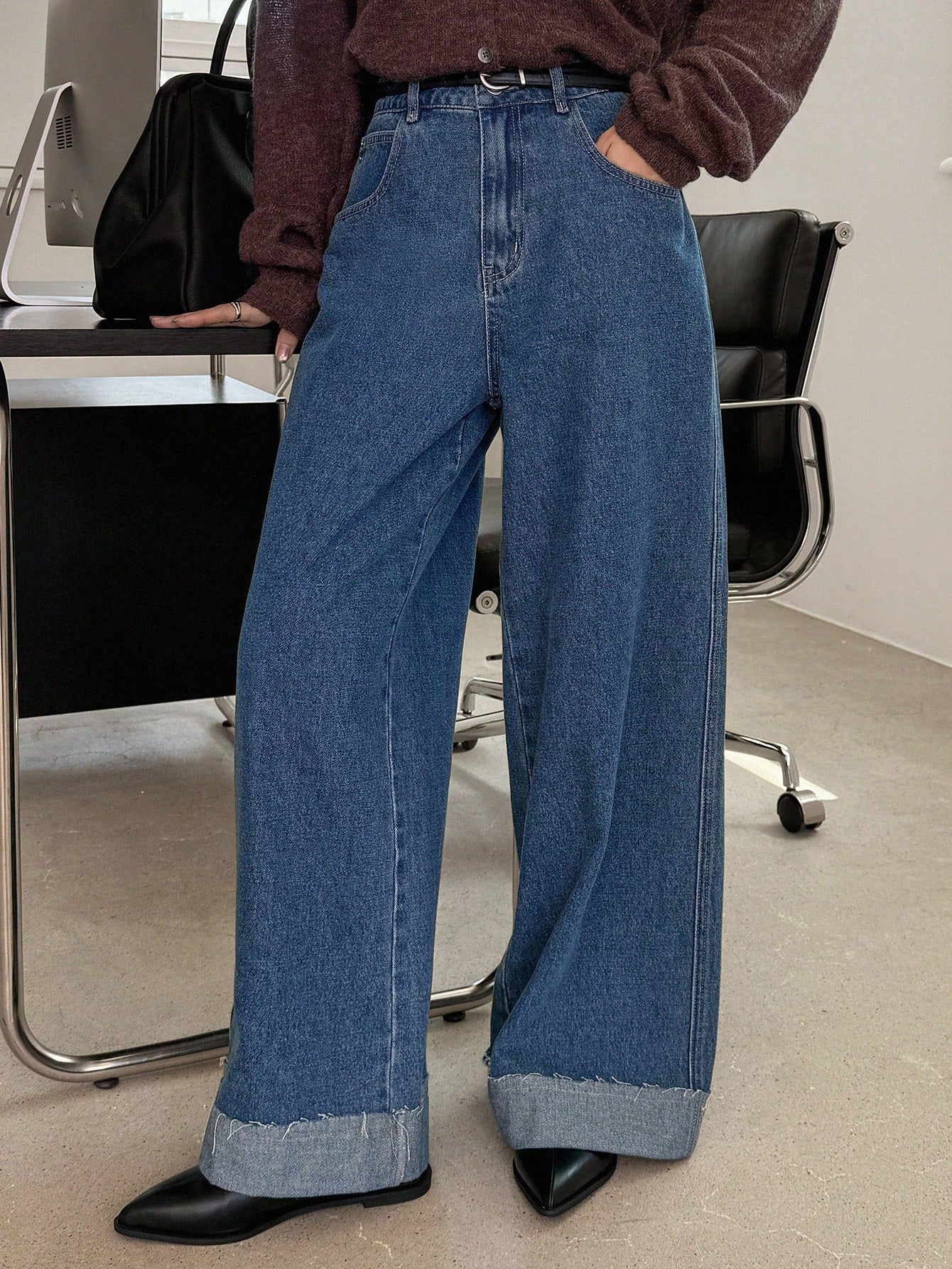 CM-BS989391 Women Casual Seoul Style Medium Wash Mid Waist Frayed Hem Straight Leg Jeans