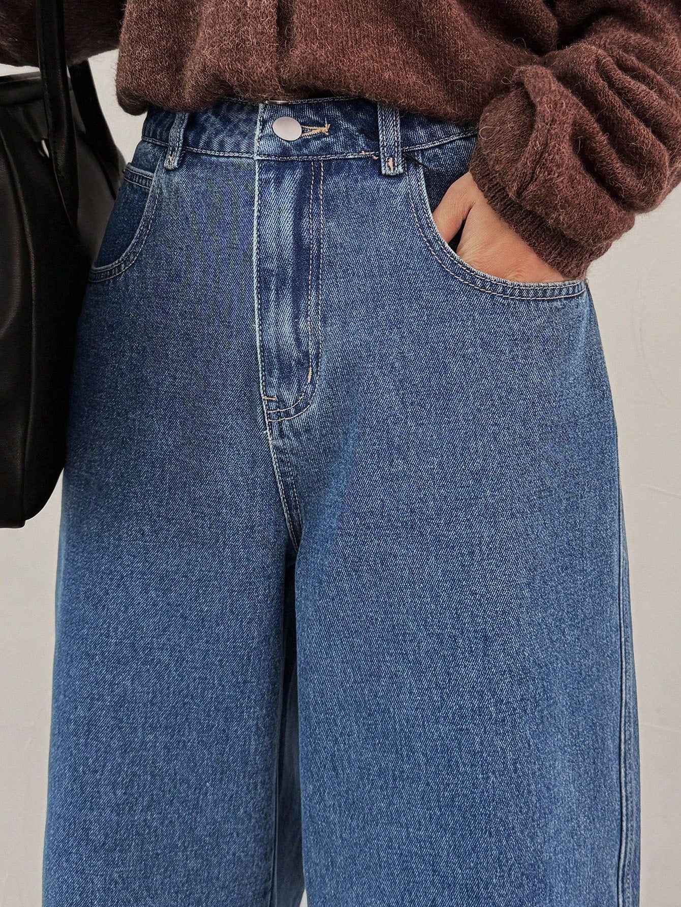 CM-BS989391 Women Casual Seoul Style Medium Wash Mid Waist Frayed Hem Straight Leg Jeans