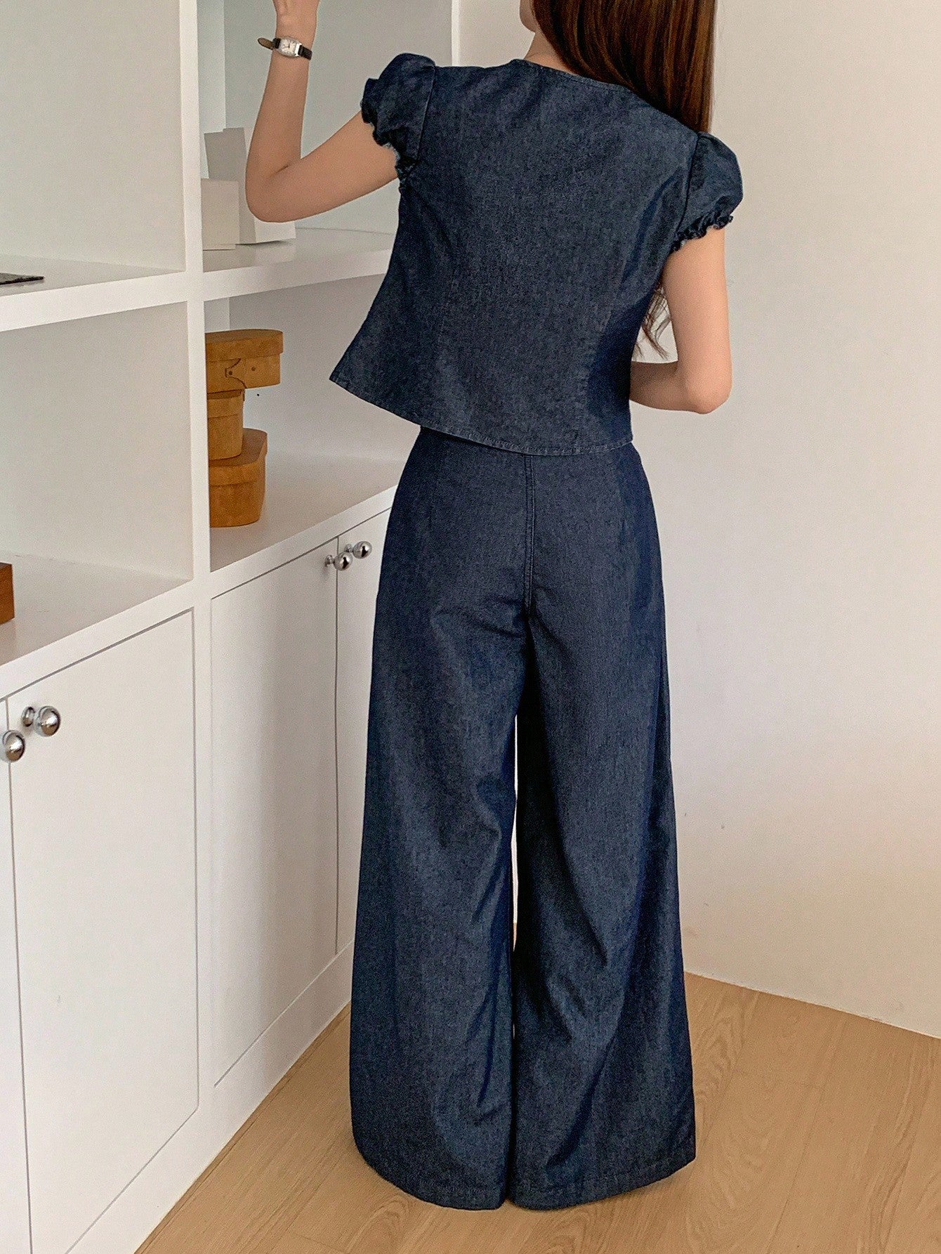 CM-SS828998 Women Elegant Seoul Style Round Neck Tie Front Short Sleeve Denim Shirt With Straight Leg Jeans - Set
