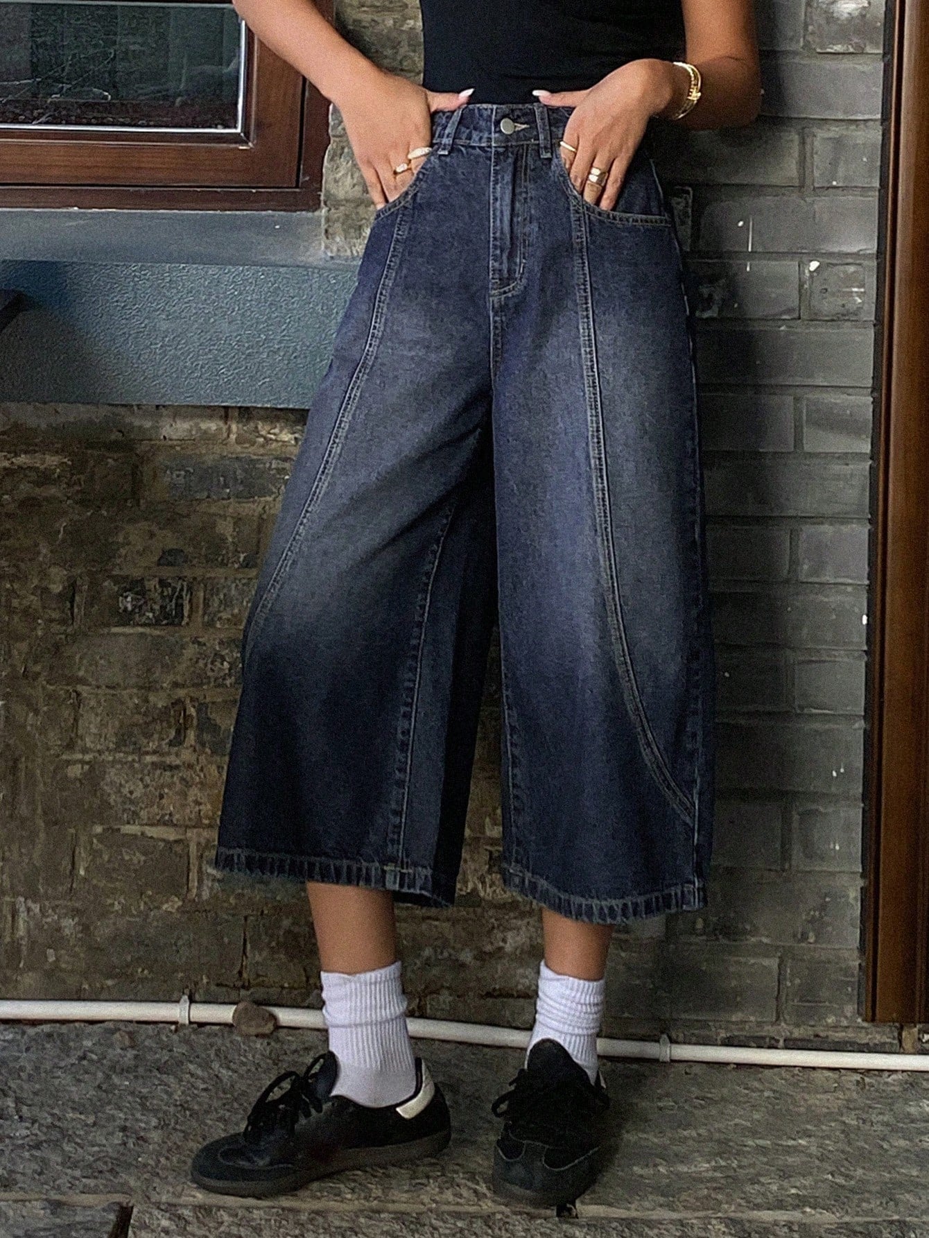 CM-BS734891 Women Casual Seoul Style Medium Wash Low-Waist Straight Leg Cropped Jeans