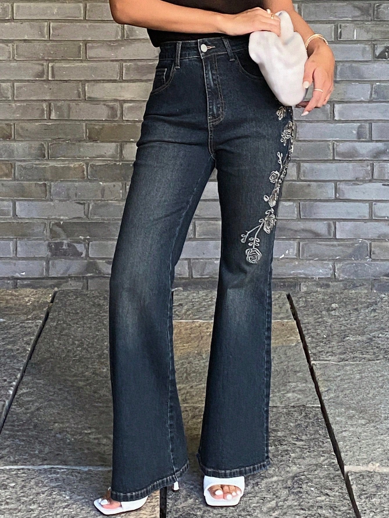 CM-BS805000 Women Casual Seoul Style Medium Wash Mid Waist Floral Embroidery Flare Jeans