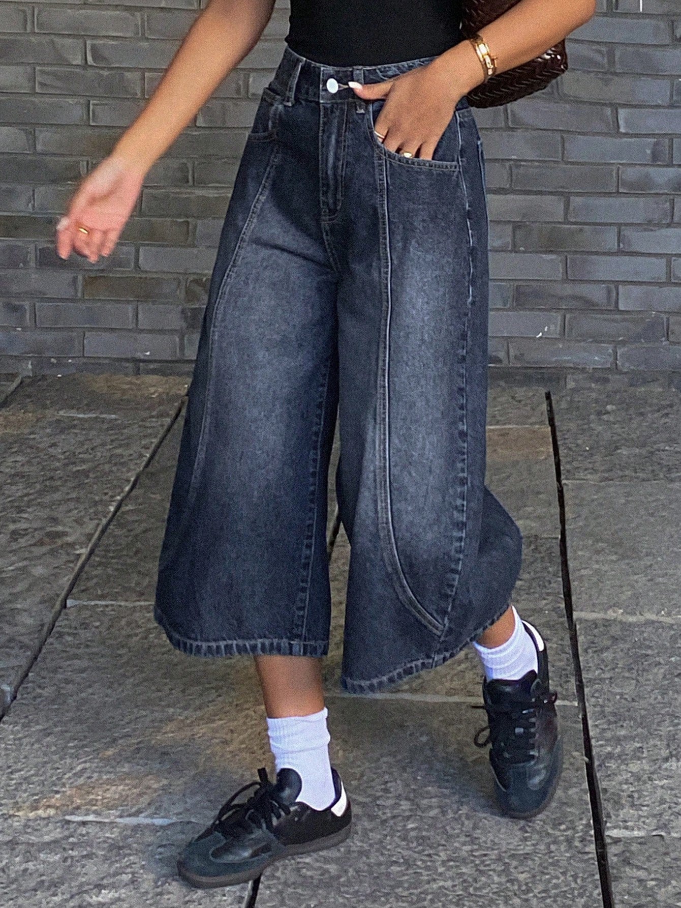 CM-BS734891 Women Casual Seoul Style Medium Wash Low-Waist Straight Leg Cropped Jeans