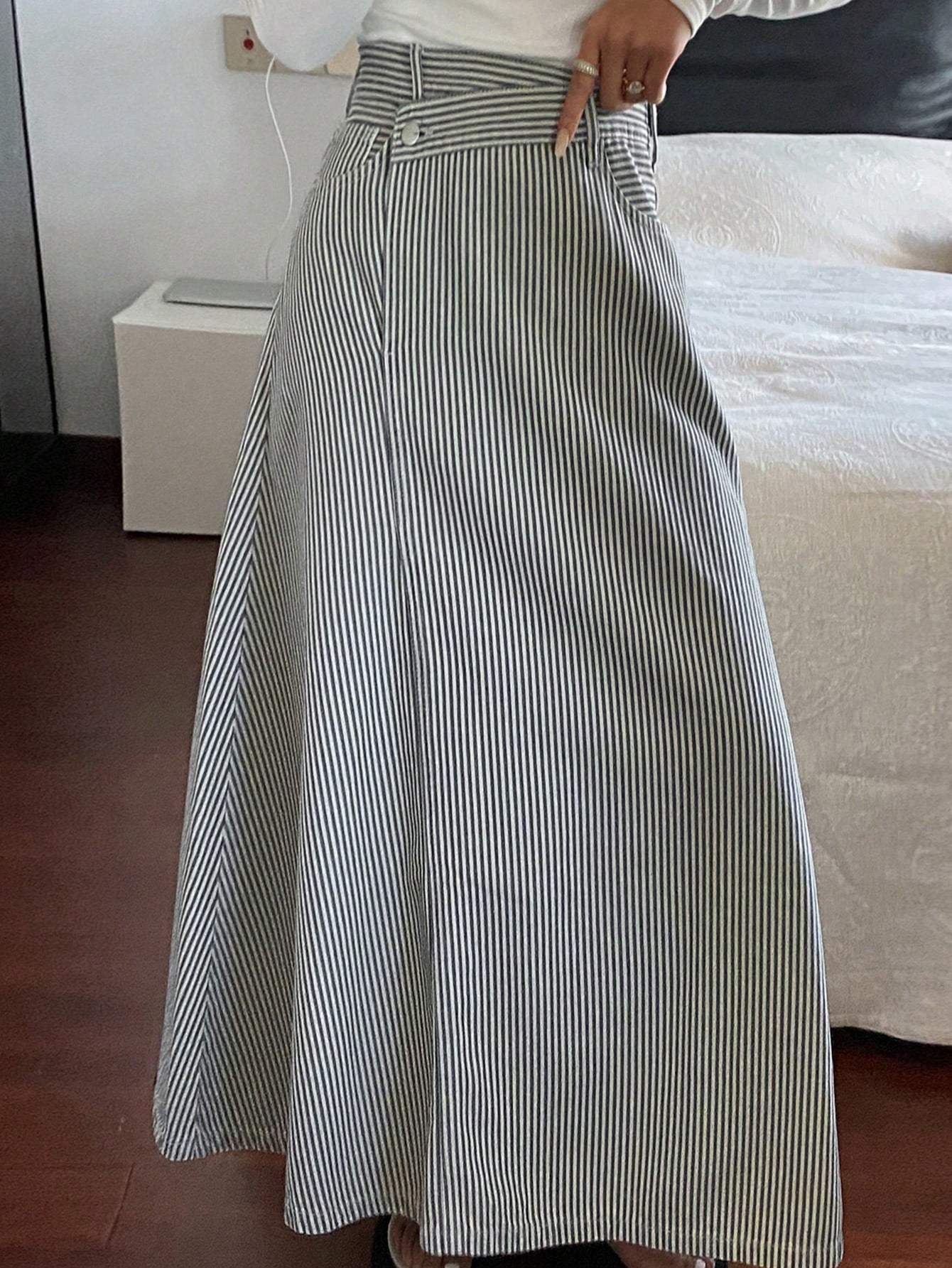 CM-BS987394 Women Casual Seoul Style Light Wash Mid Waist Striped Denim Skirt