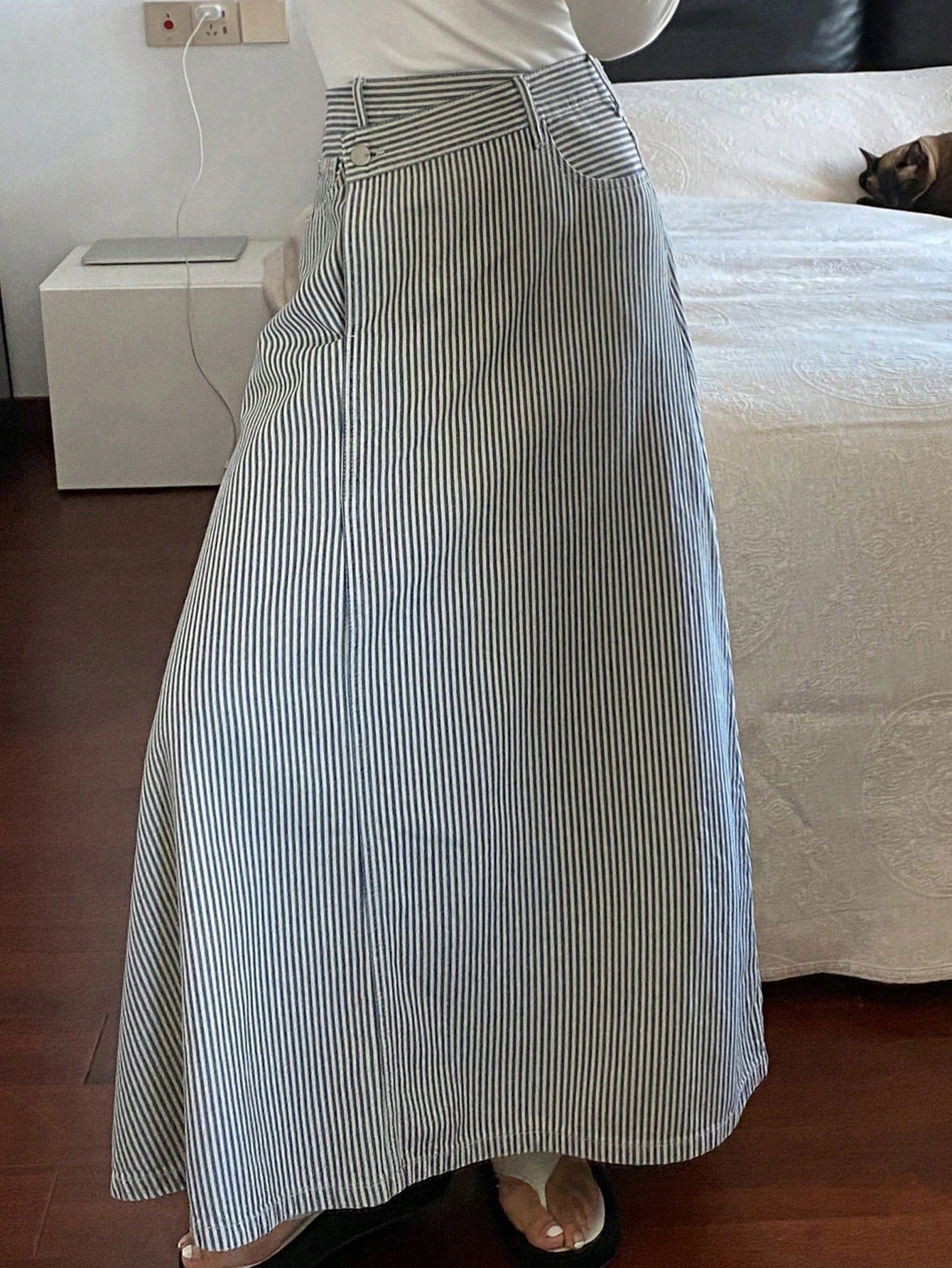 CM-BS987394 Women Casual Seoul Style Light Wash Mid Waist Striped Denim Skirt