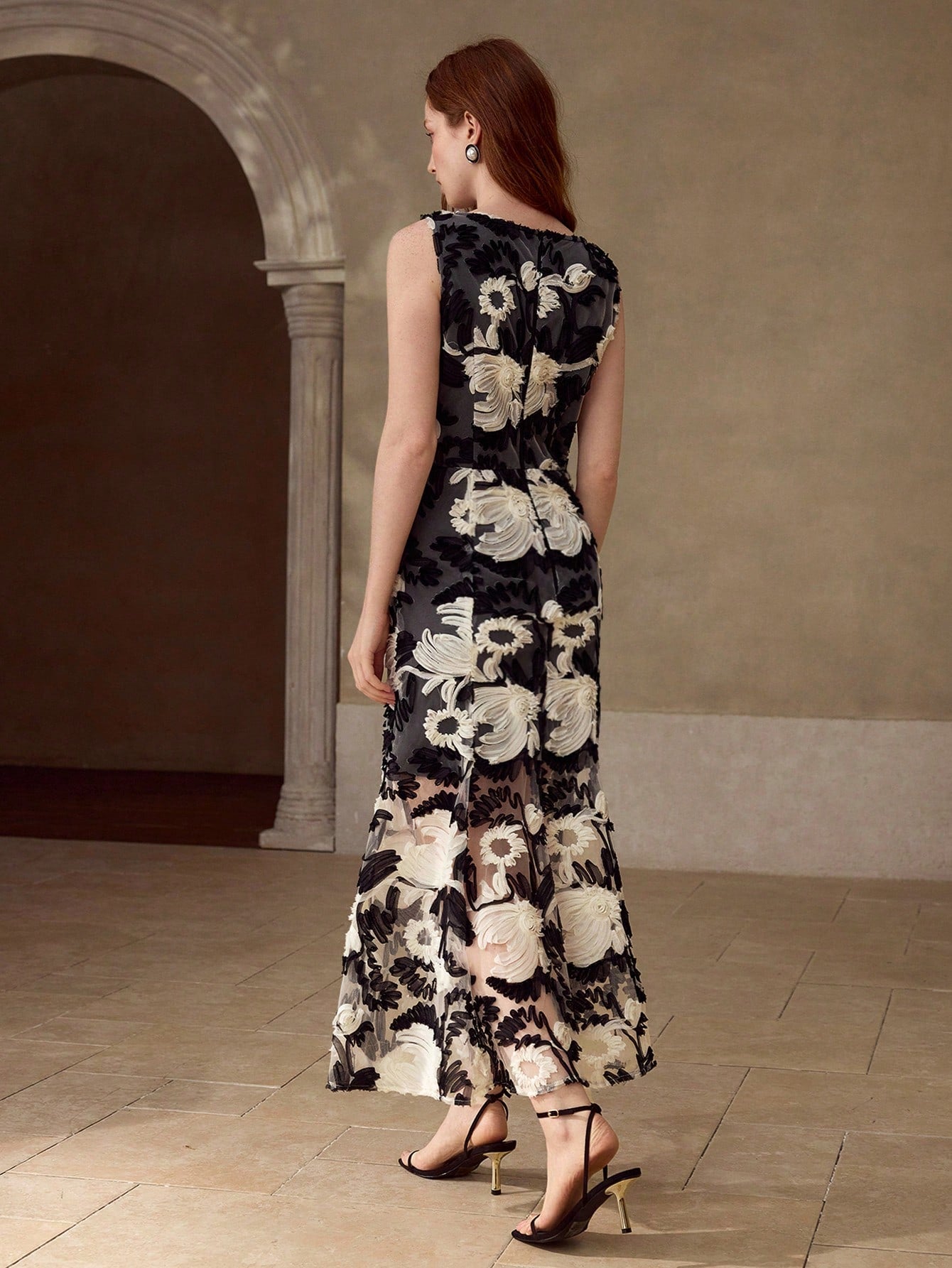 CM-DS983012 Women Elegant Seoul Style Round Neck Sleeveless Mesh Patchwork Floral Pattern Long Dress