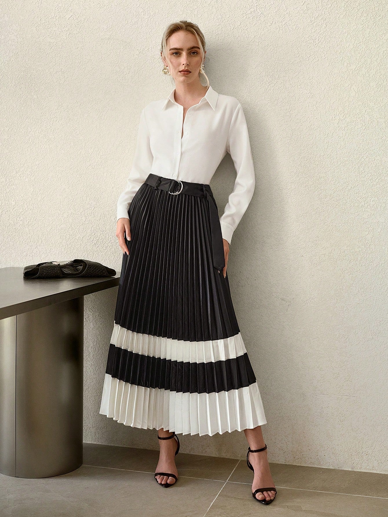 CM-BS001418 Women Elegant Seoul Style Mid Waist Two Tone Colorblock Pleated Belted Skirt