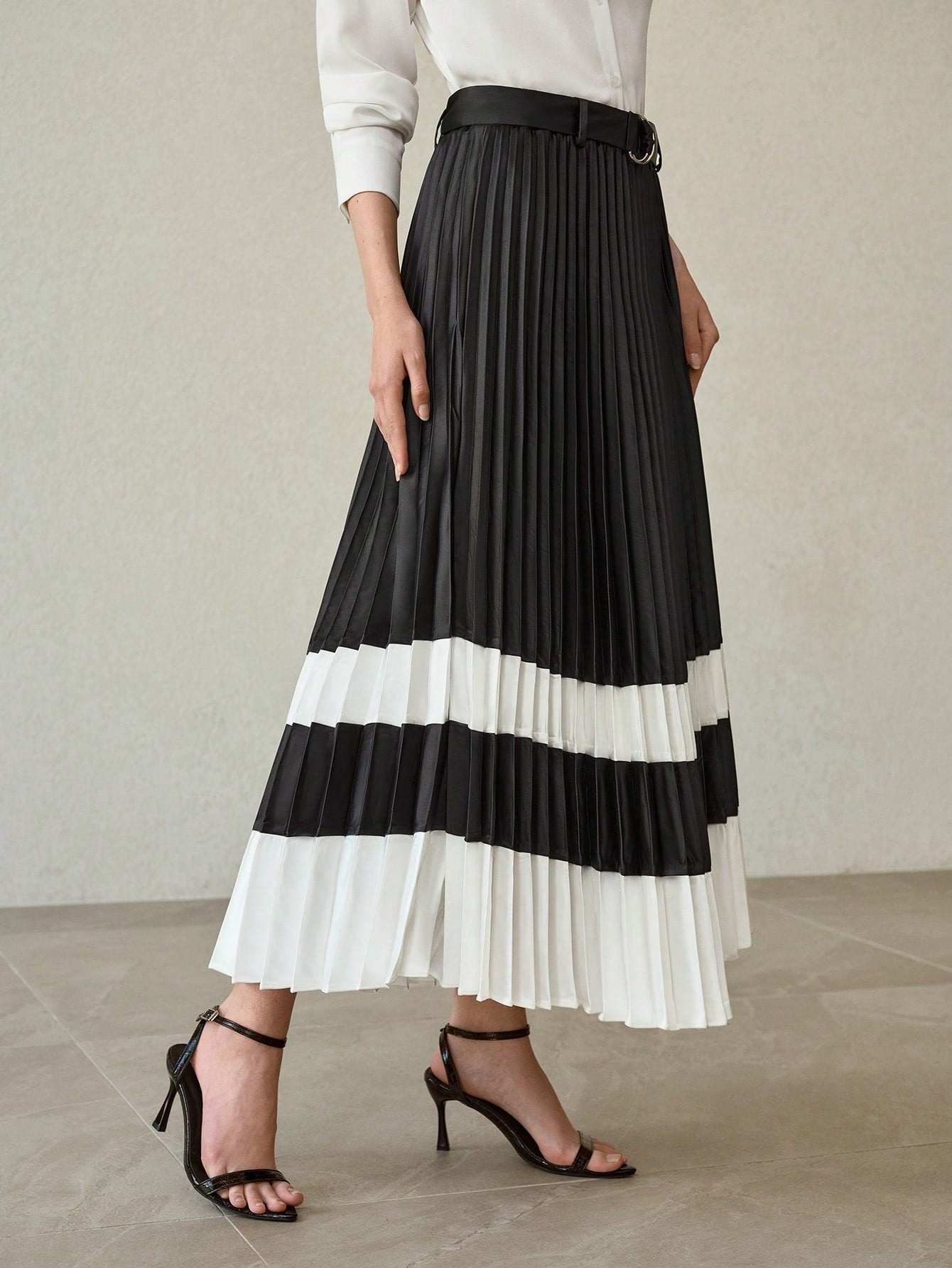 CM-BS001418 Women Elegant Seoul Style Mid Waist Two Tone Colorblock Pleated Belted Skirt