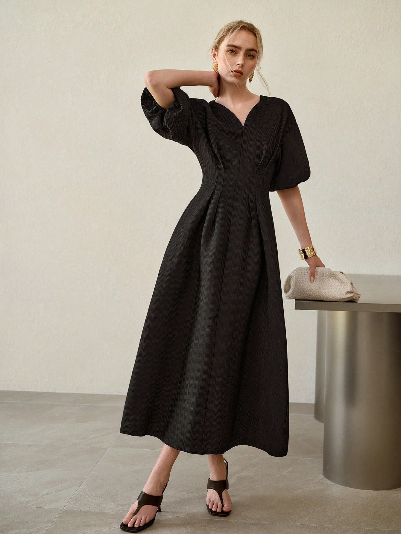 CM-DS093236 Women Elegant Seoul Style Sweetheart Neck Cimched Waist Lantern Sleeve A-Line Midi Dress - Black