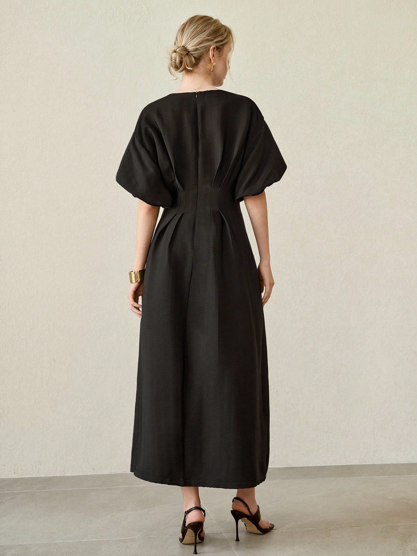 CM-DS093236 Women Elegant Seoul Style Sweetheart Neck Cimched Waist Lantern Sleeve A-Line Midi Dress - Black