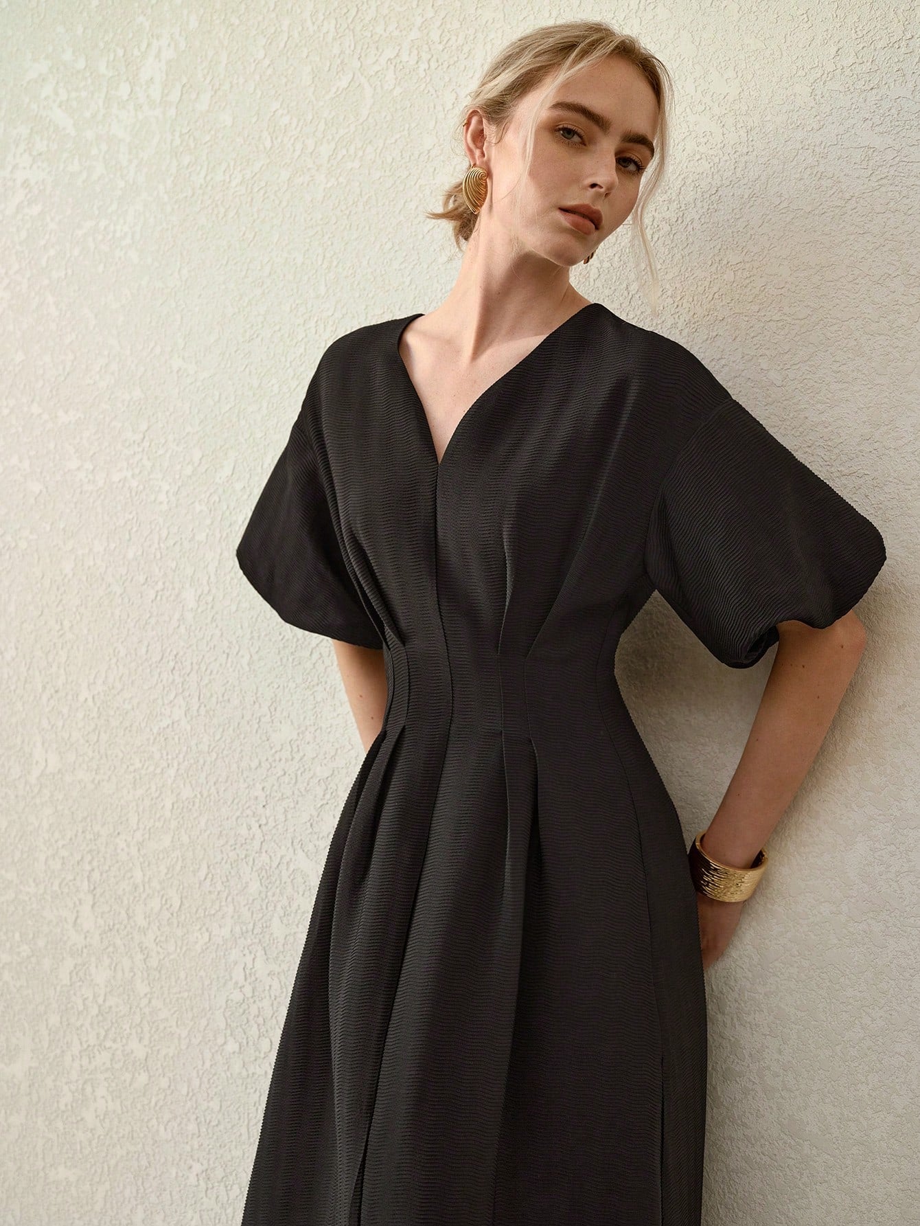 CM-DS093236 Women Elegant Seoul Style Sweetheart Neck Cimched Waist Lantern Sleeve A-Line Midi Dress - Black