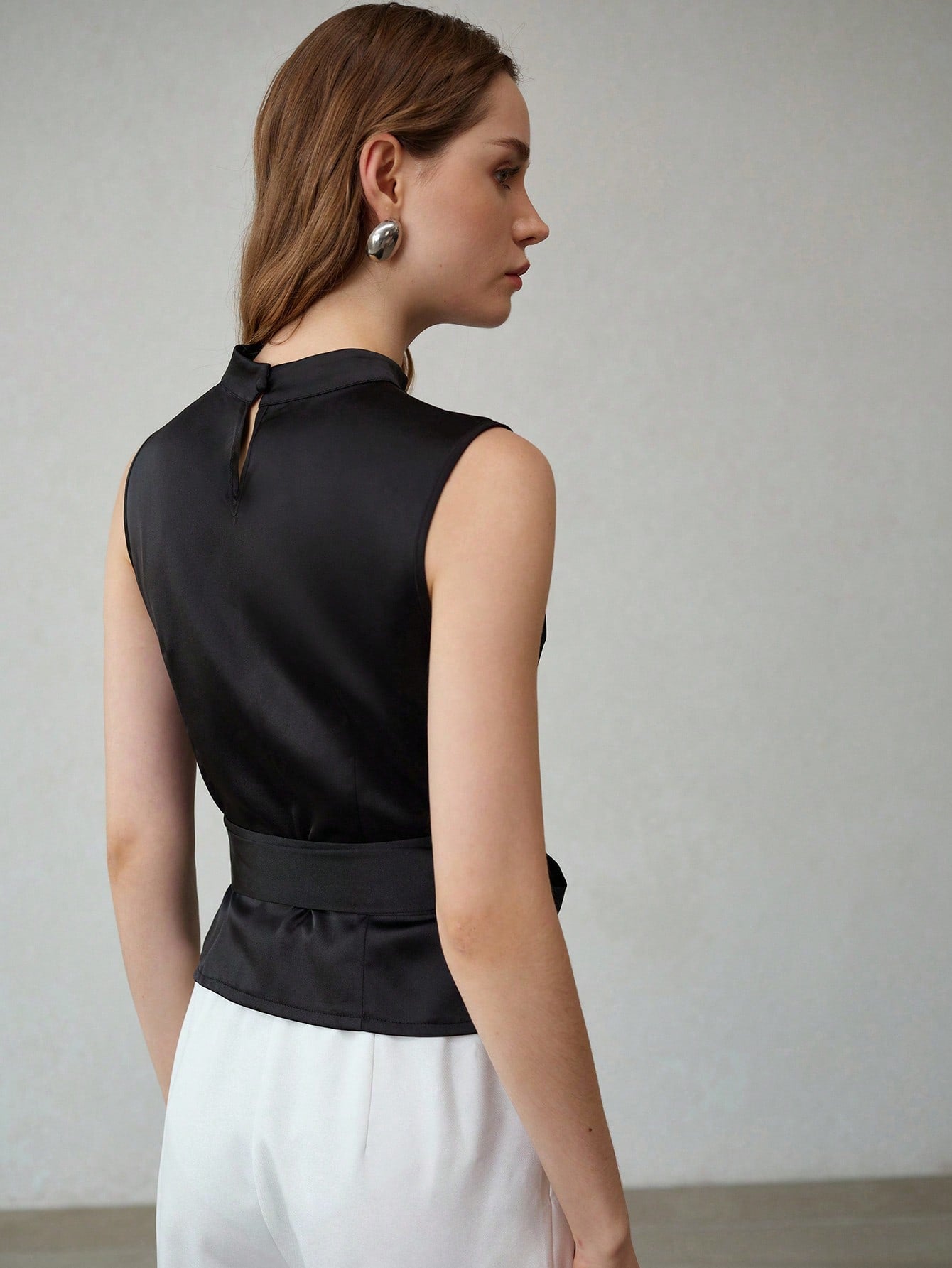 CM-TS106644 Women Elegant Seoul Style Stand Collar Ruched Sleeveless Knot Top - Black