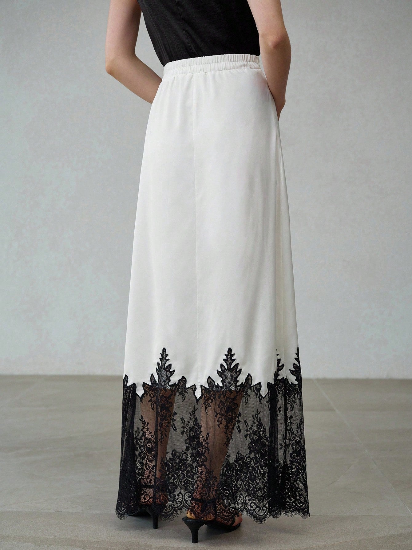 CM-BS626665 Women Elegant Seoul Style Mid Waist Satin Lace Patchwork Contrast Color Skirt - White