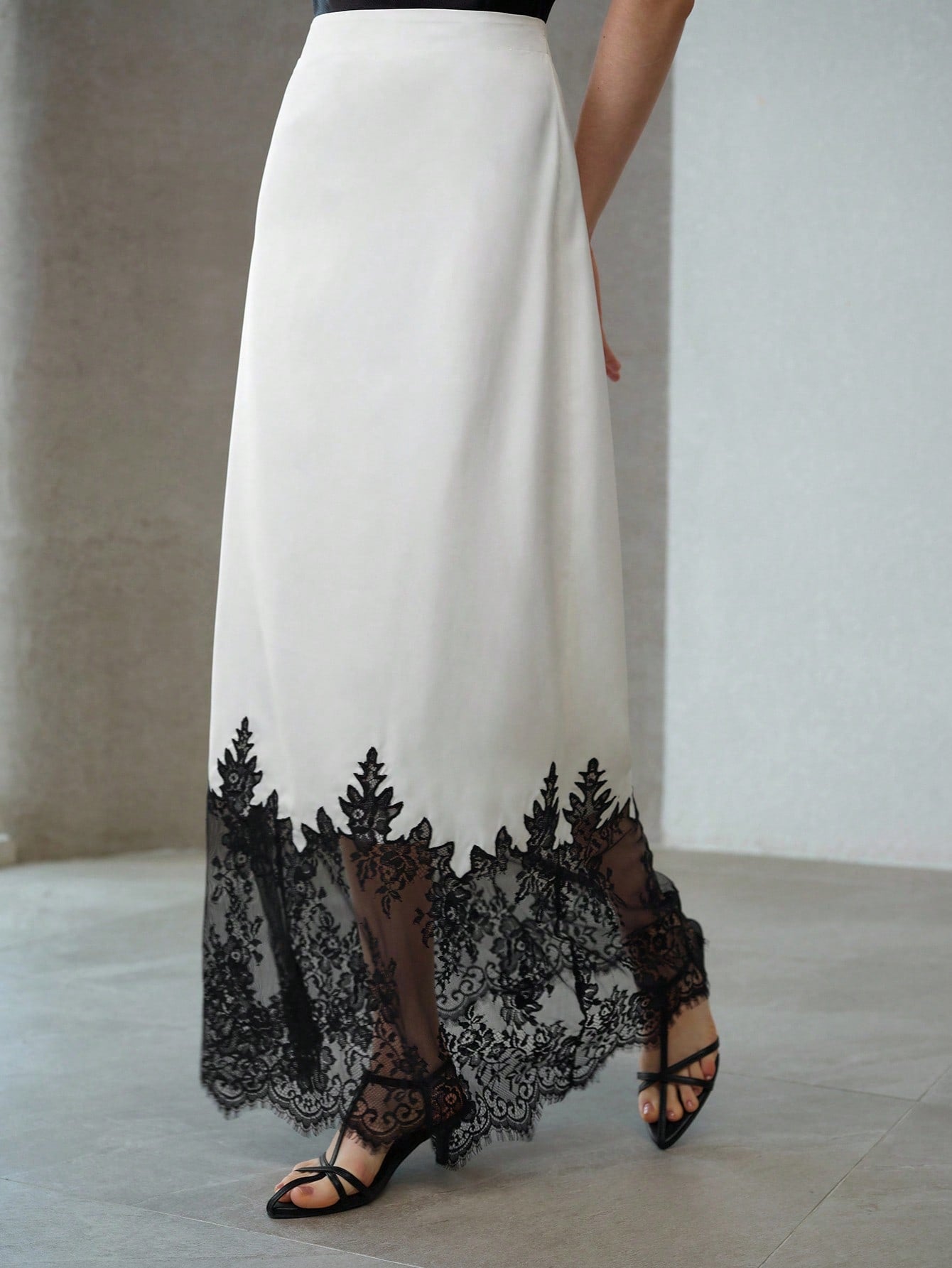 CM-BS626665 Women Elegant Seoul Style Mid Waist Satin Lace Patchwork Contrast Color Skirt - White