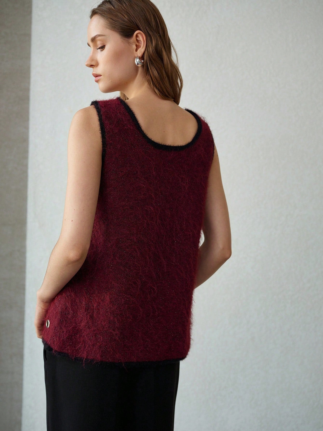 CM-TS841381 Women Elegant Seoul Style Scoop Neck Sleeveless Eyelet Tank Top - Burgundy
