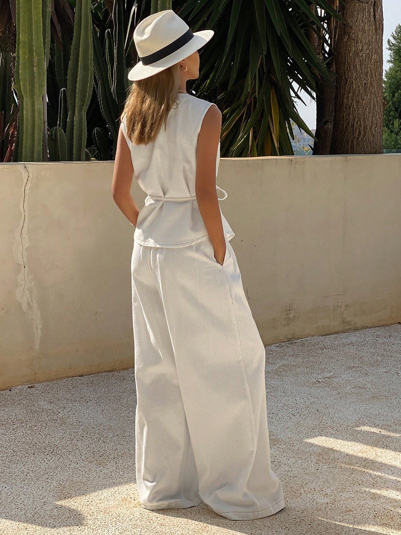 CM-SS647184 Women Casual Seoul Style V-Neck Sleeveless Denim Vest Top With Straight Leg Jeans - Set