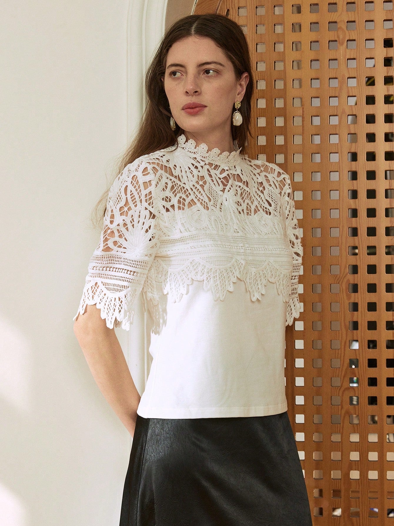 CM-TS816638 Women Casual Seoul Style Contrast Collar Half Sleeve Lace Patchwork Loose T-Shirt - White