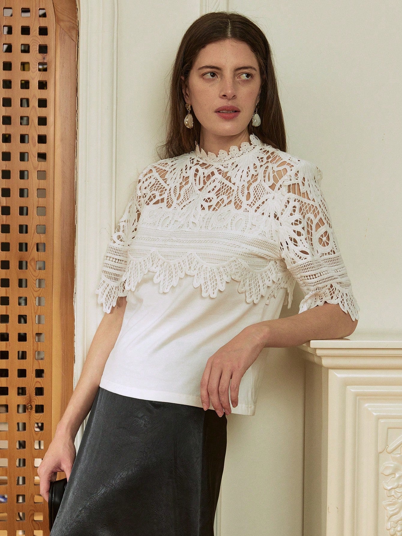 CM-TS816638 Women Casual Seoul Style Contrast Collar Half Sleeve Lace Patchwork Loose T-Shirt - White