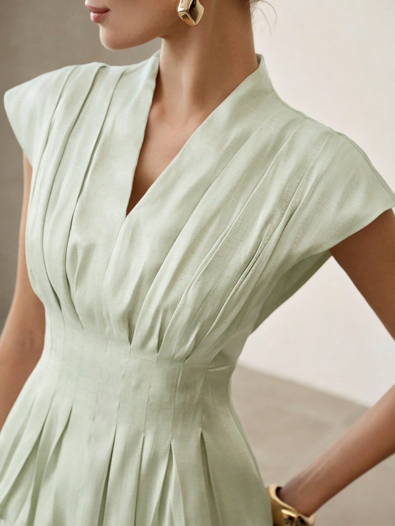 CM-TS148037 Women Elegant Seoul Style V-Neck Sleeveless Cinched Waist Faux Linen Top - Green