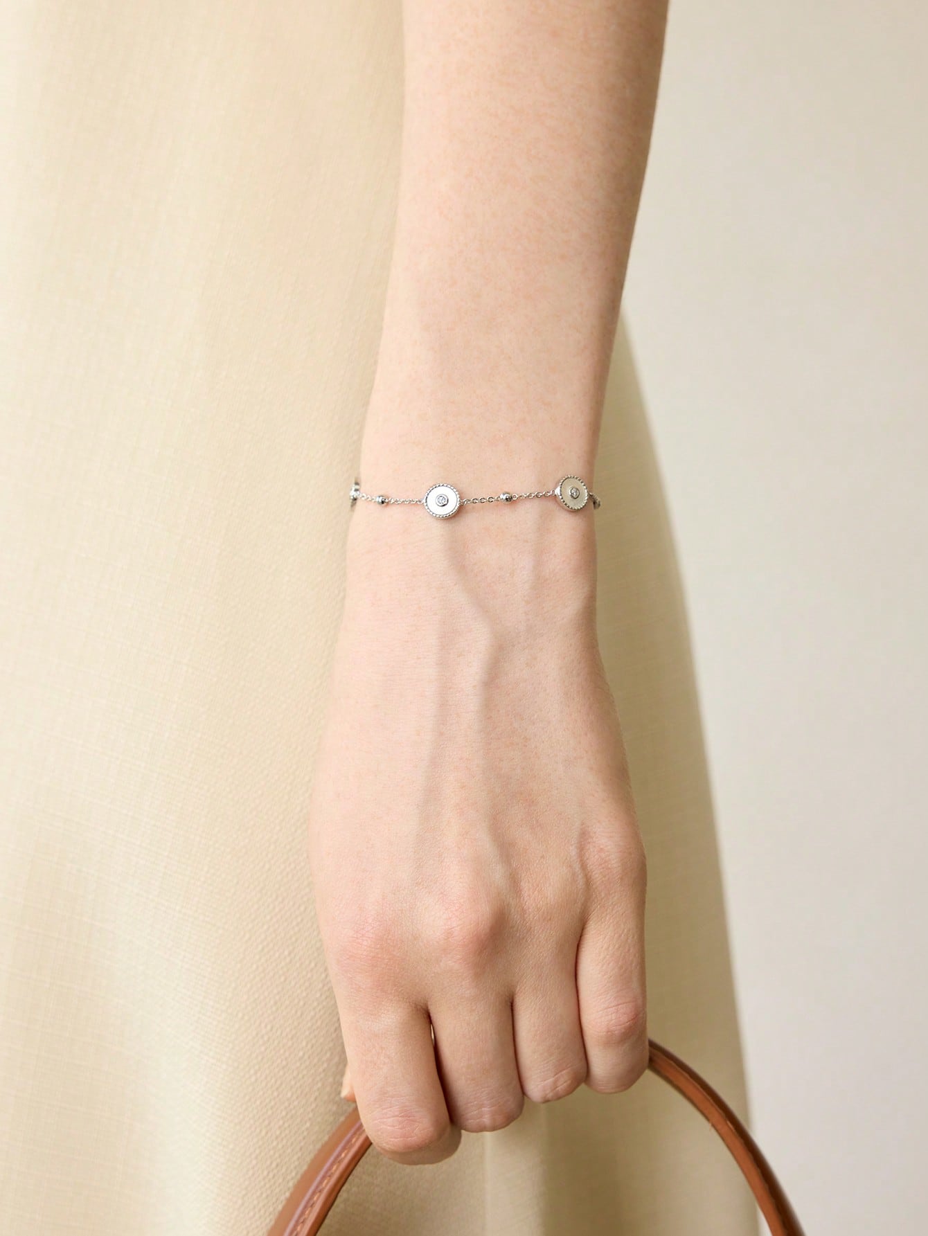 CM-AXS722281 Women Trendy Seoul Style Round Shell Bracelet - Silver