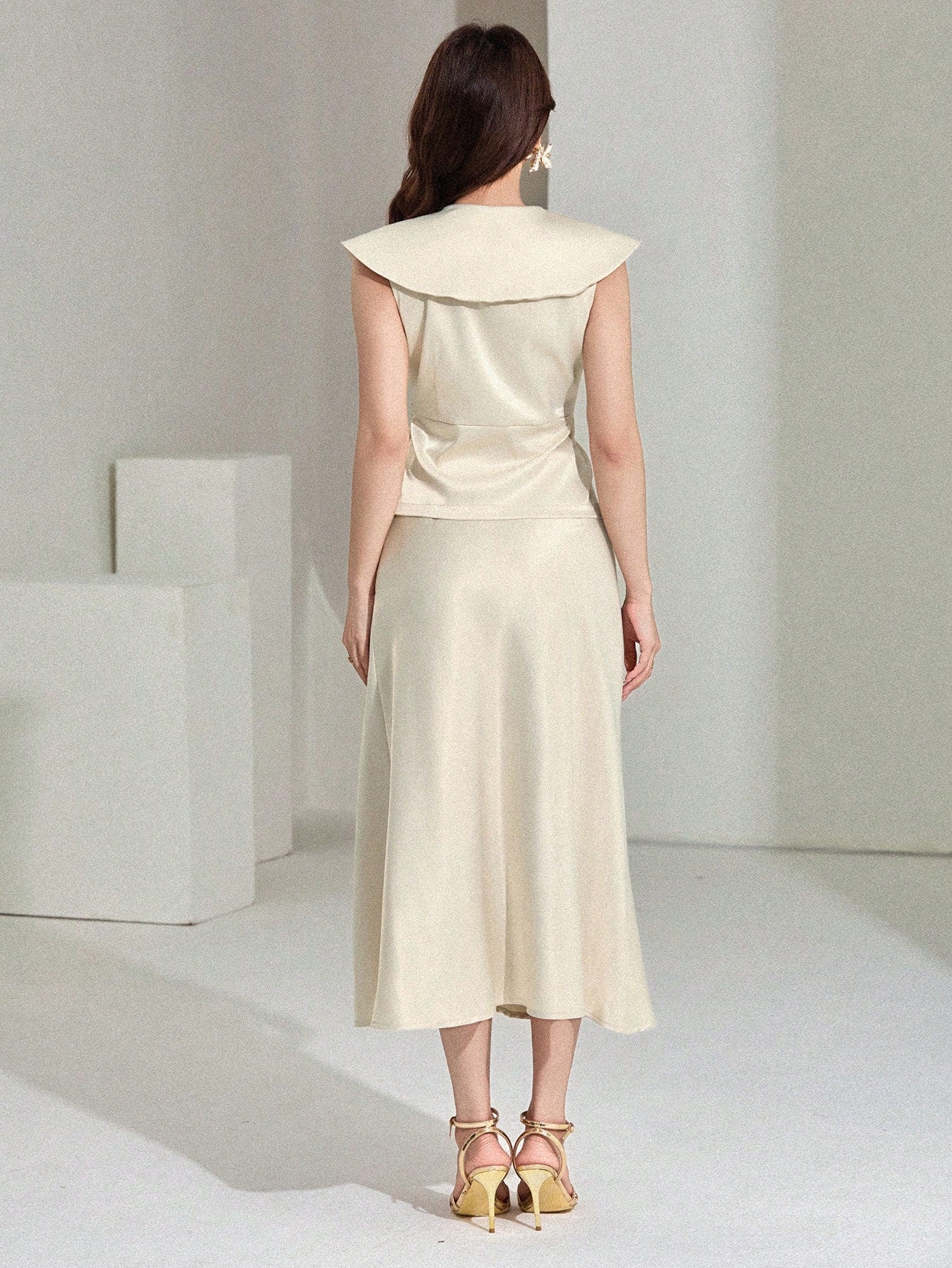 CM-SS336160 Women Elegant Seoul Style Solid Color Peter Pan Collar Sleeveless Vest With Long Skirt - Set