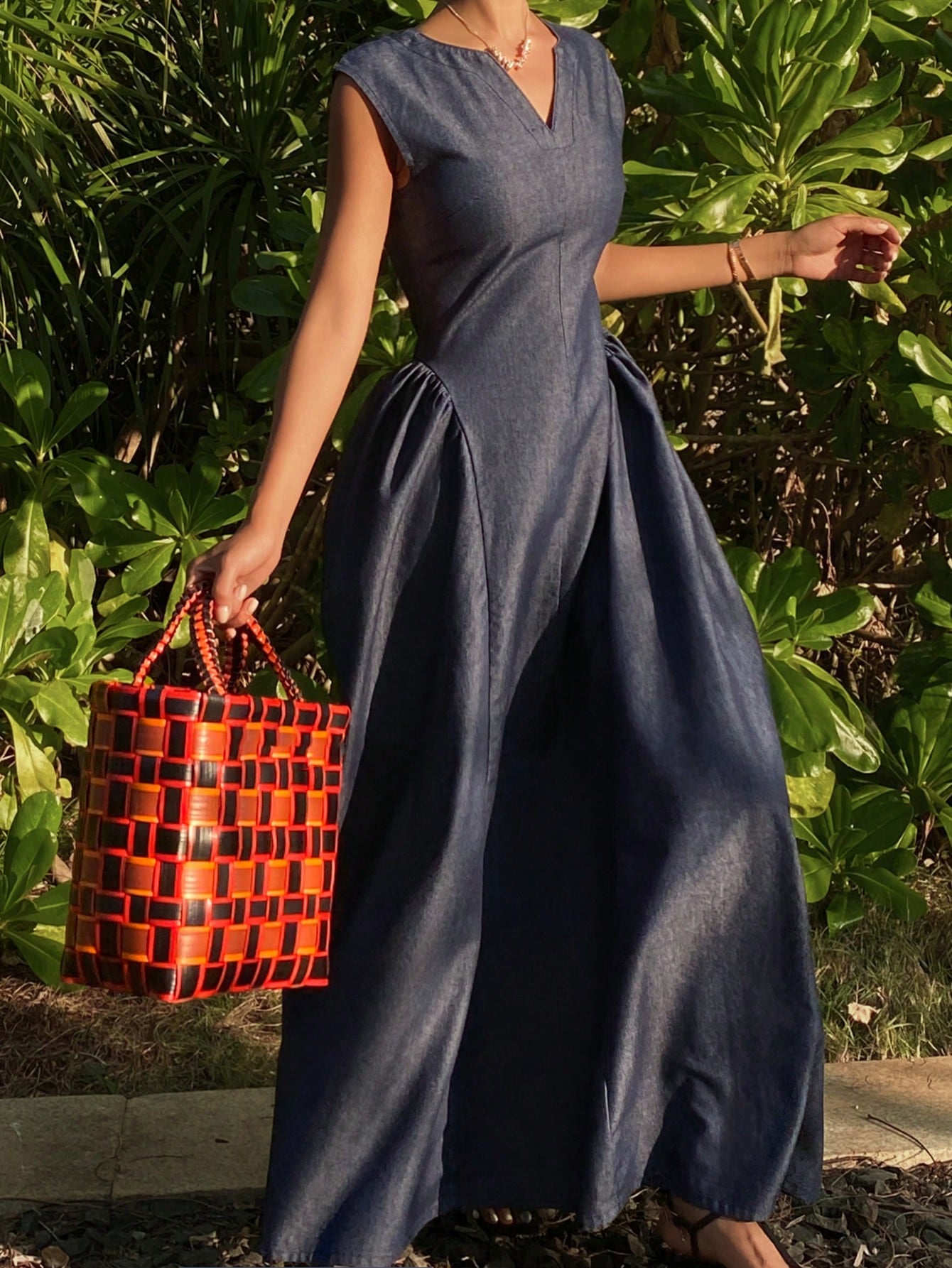 CM-DS534897 Women Casual Seoul Style Dark Wash V-Neck Sleeveless Waist Cinched Long Denim Dress