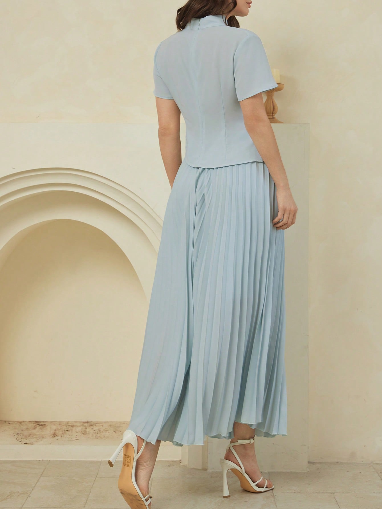 CM-SS467117 Women Elegant Seoul Style Stand Collar Short Sleeve Top With Pleated Skirt - Set