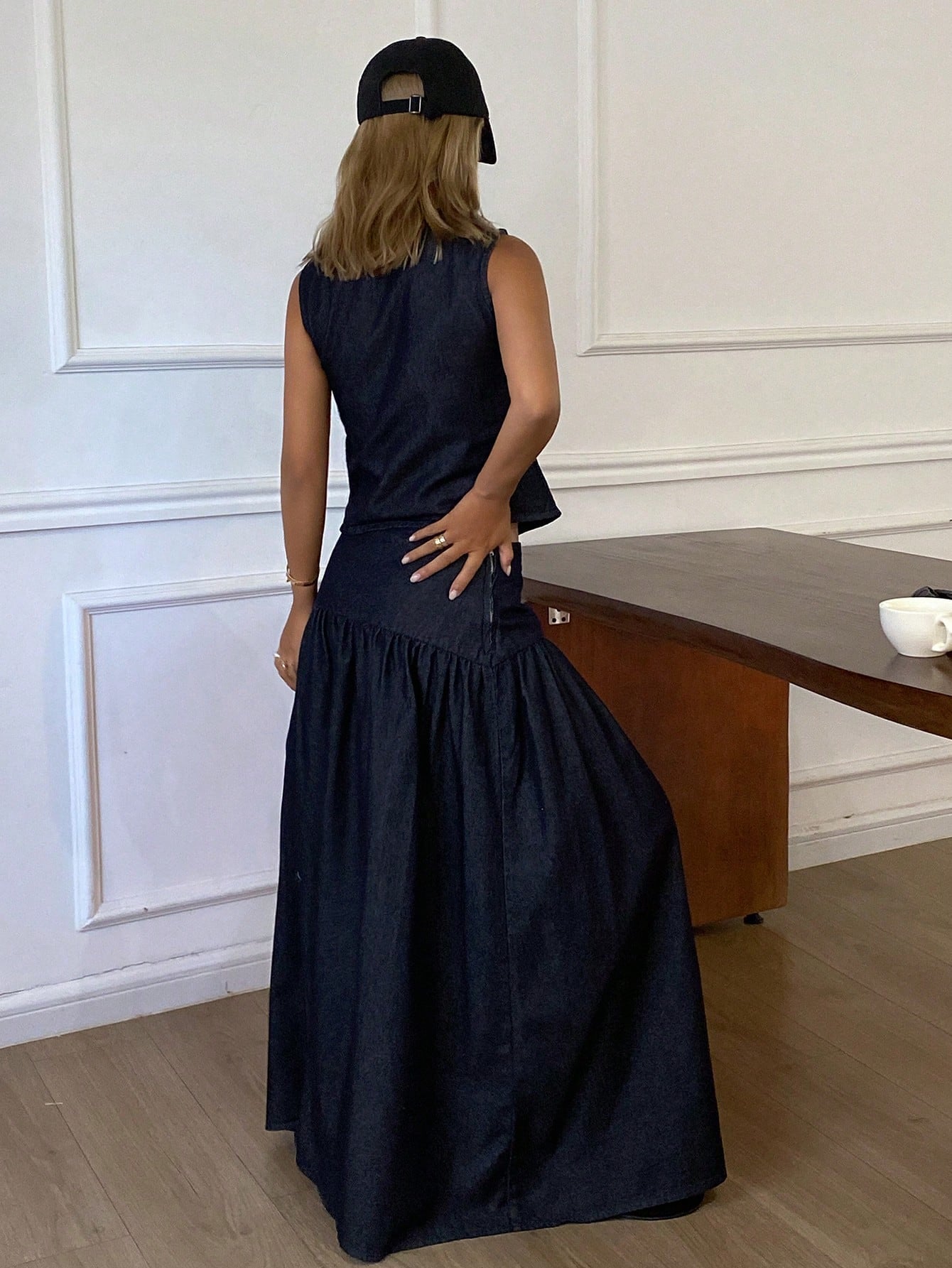 CM-SS547597 Women Casual Seoul Style Fitted V-Neck Sleeveless Long Vest With Pleated A-Line Skirt - Set