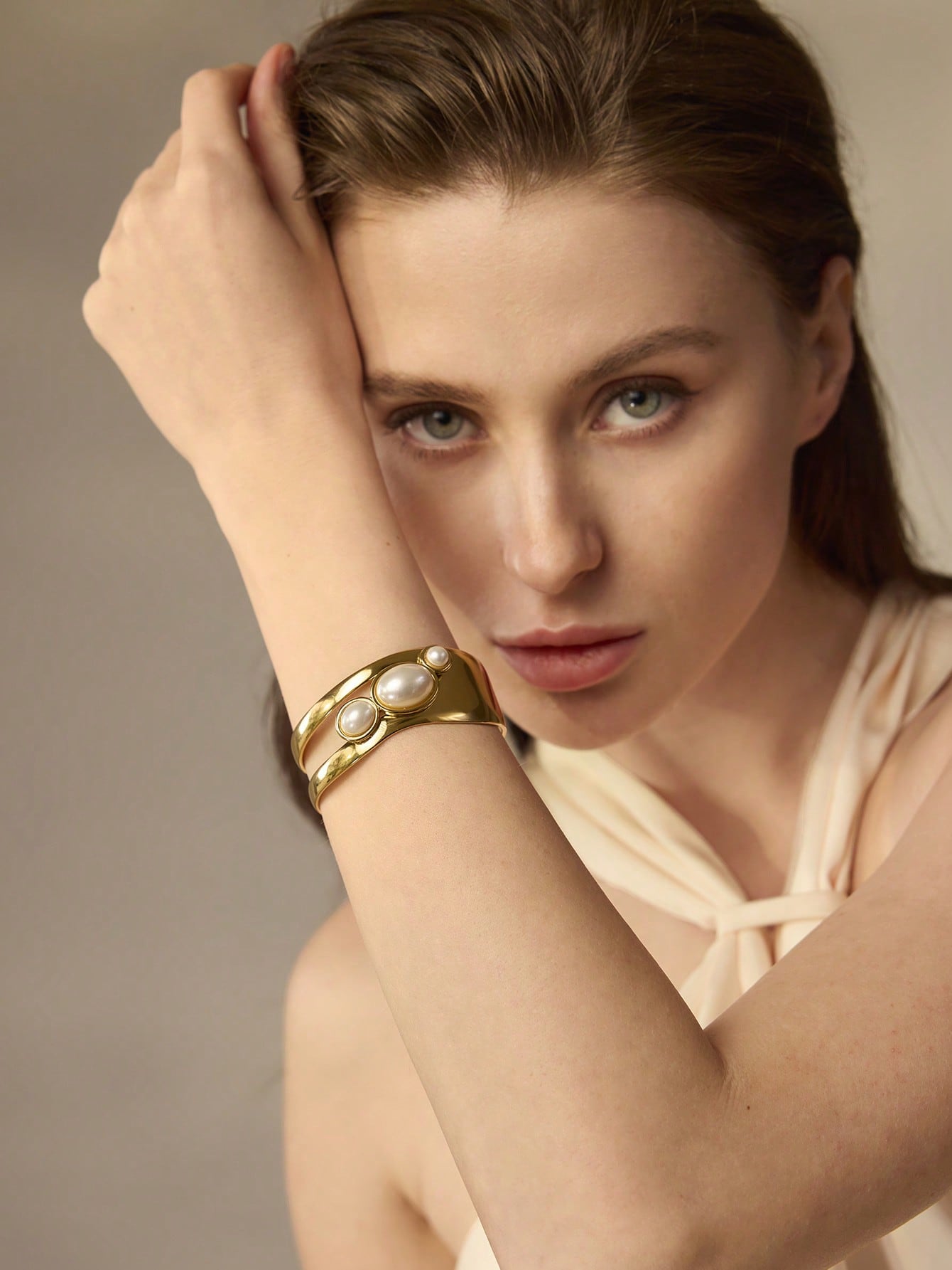 CM-AXS188644 Women Trendy Seoul Style 18K Gold-Plated Pearl Stainless Steel Bracelet